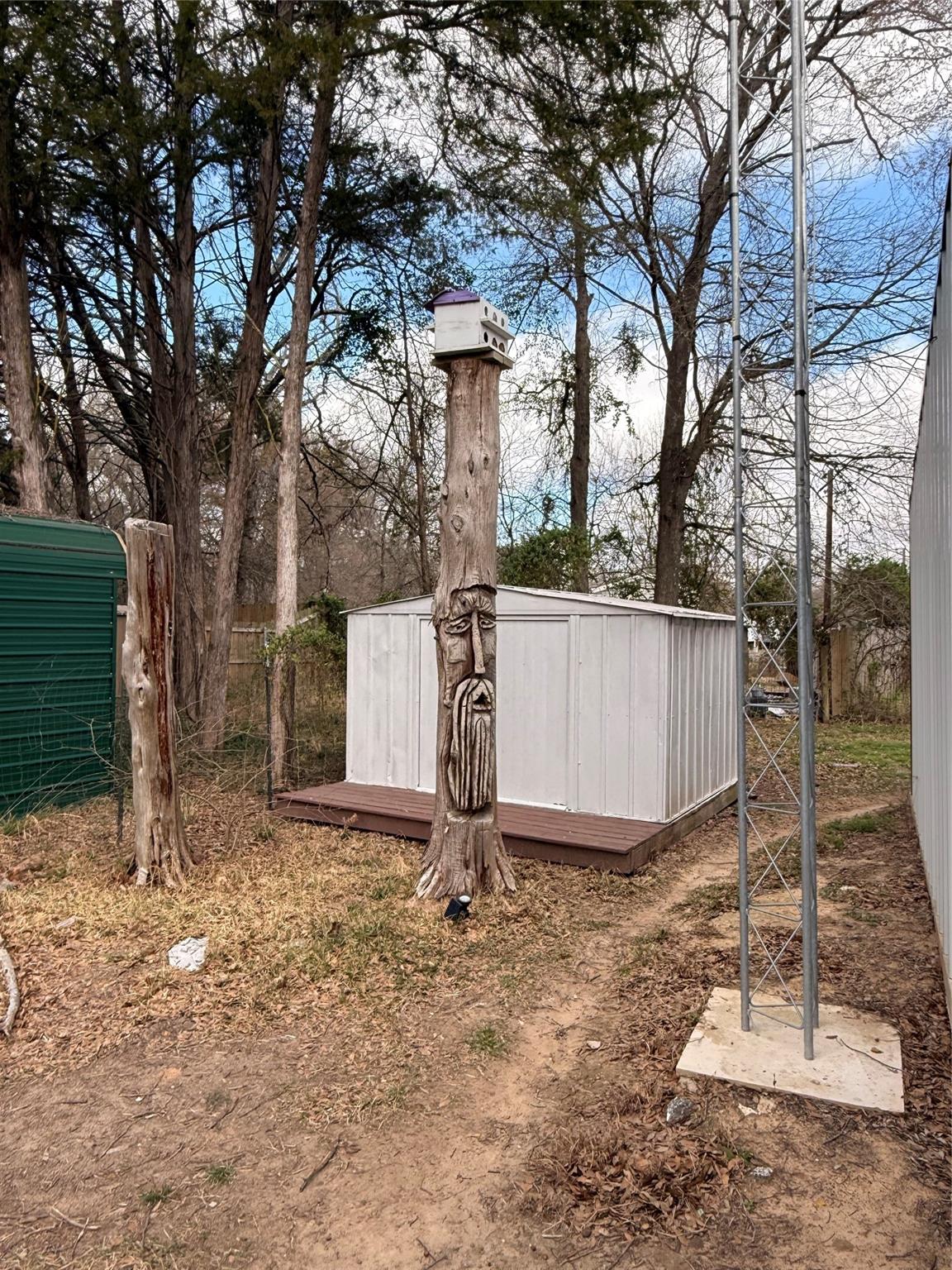 main property photo 17