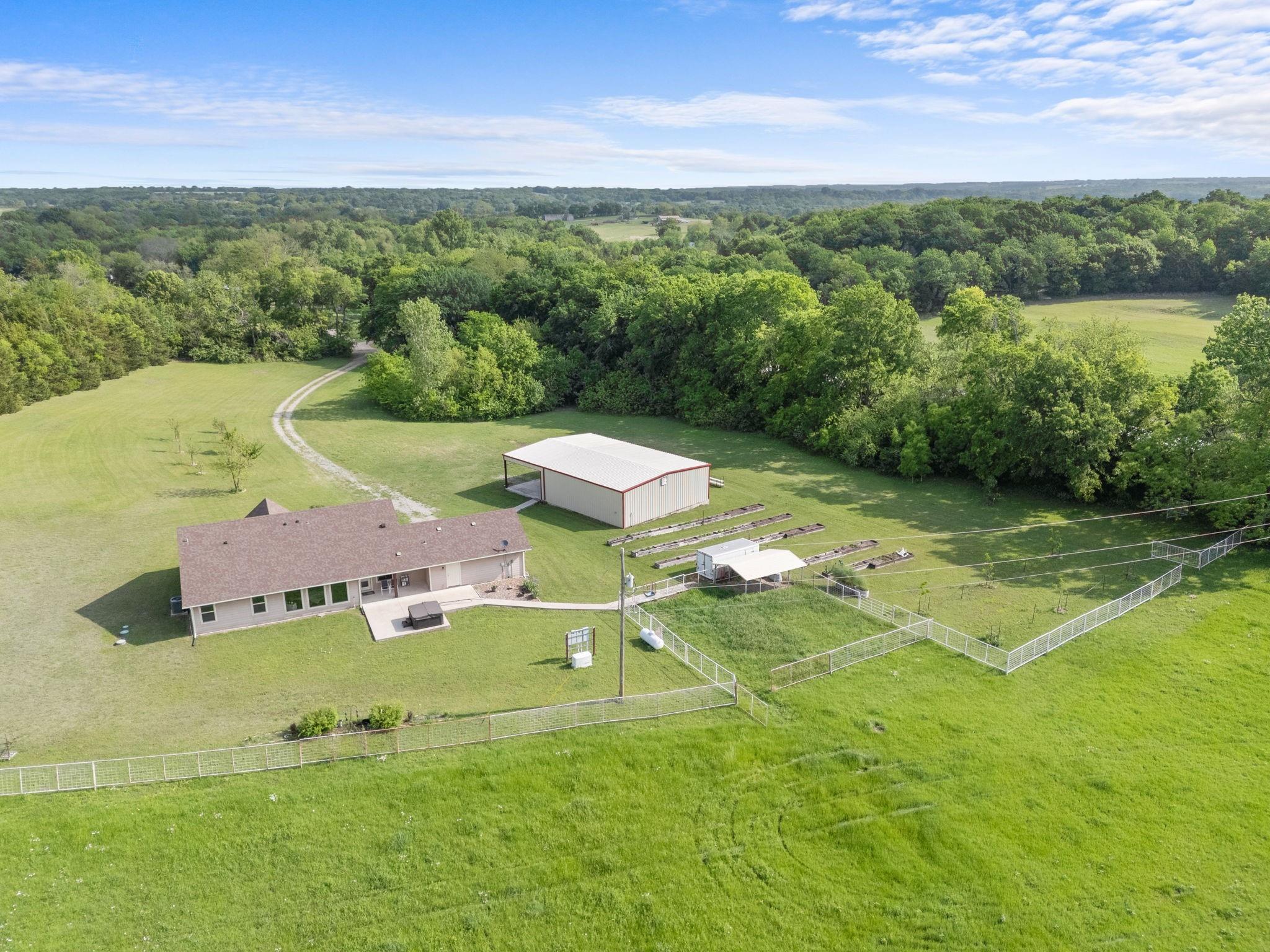 main property photo 8