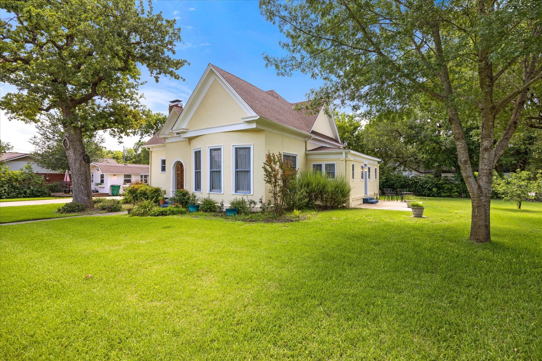 main property photo 1