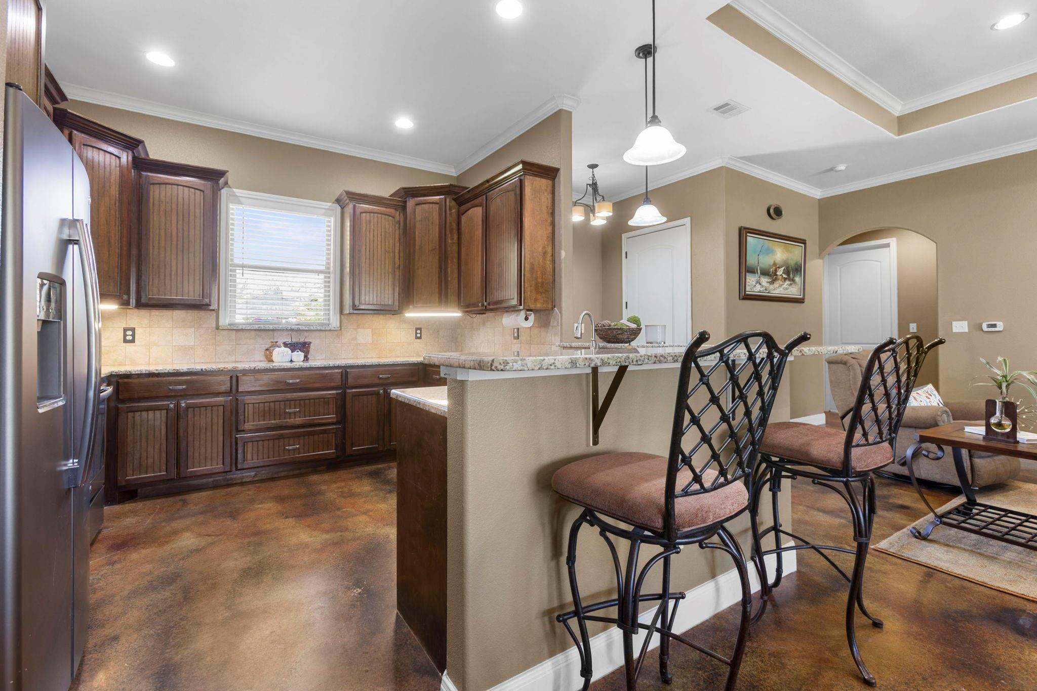 main property photo 6