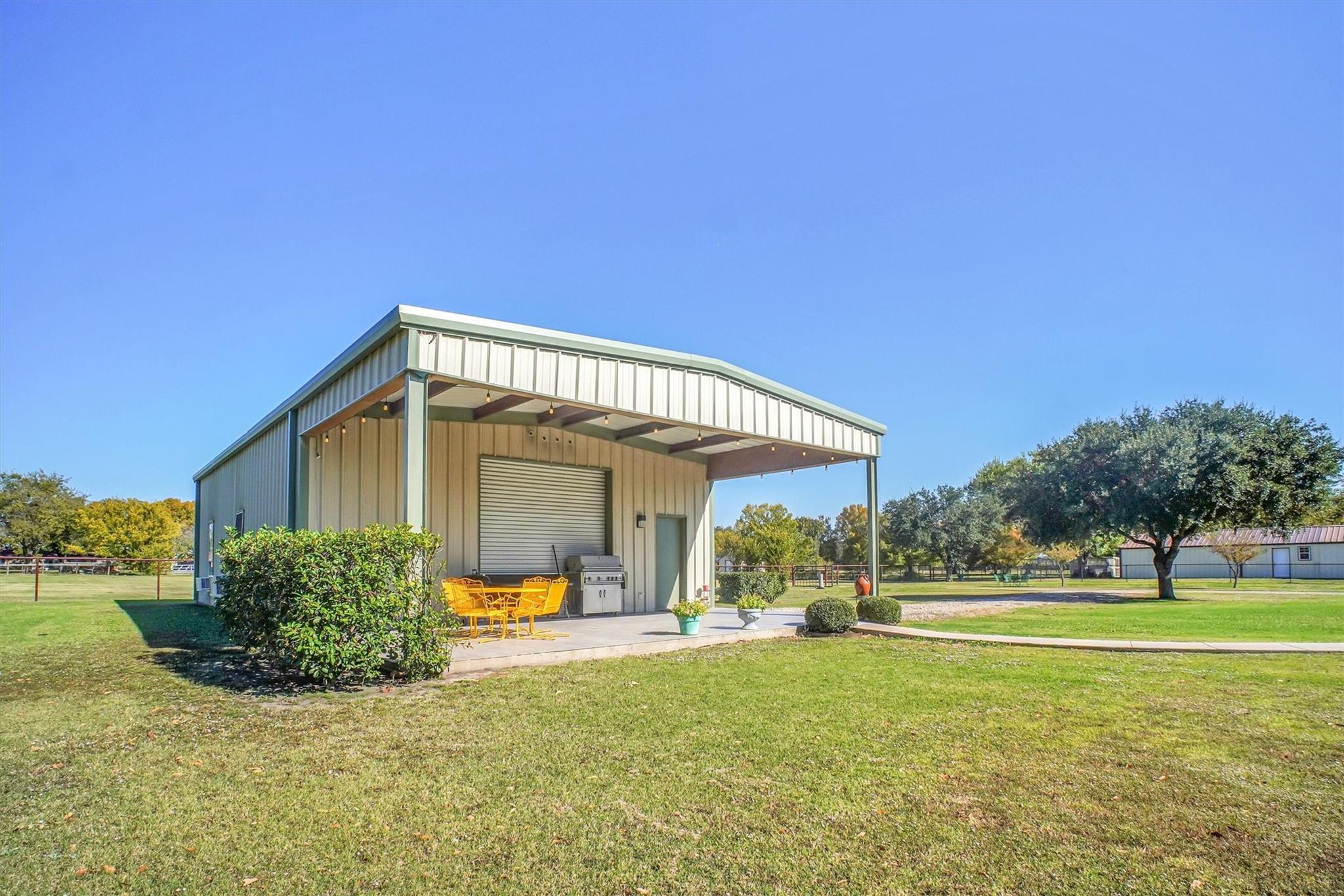 main property photo 33