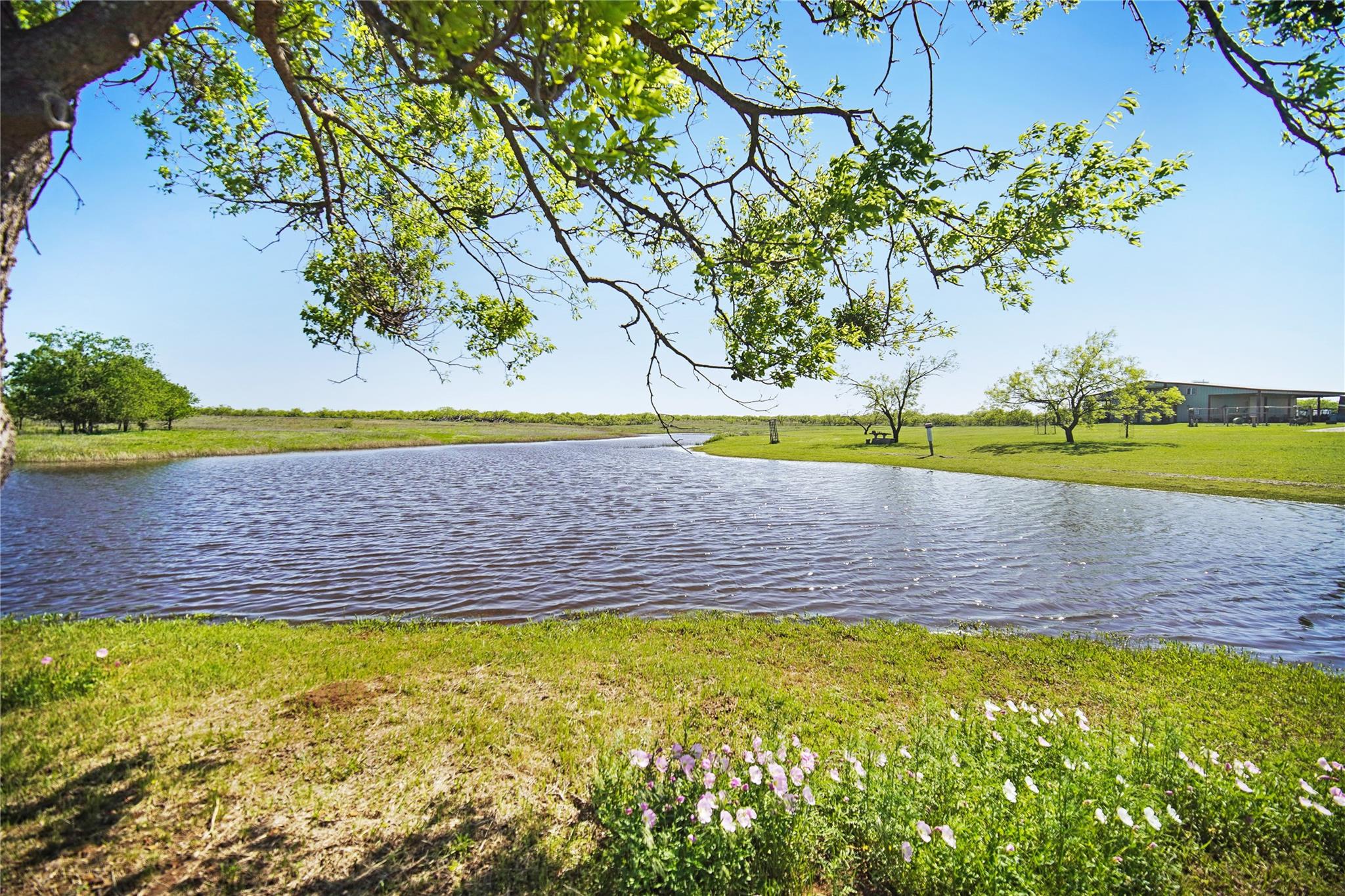 main property photo 36