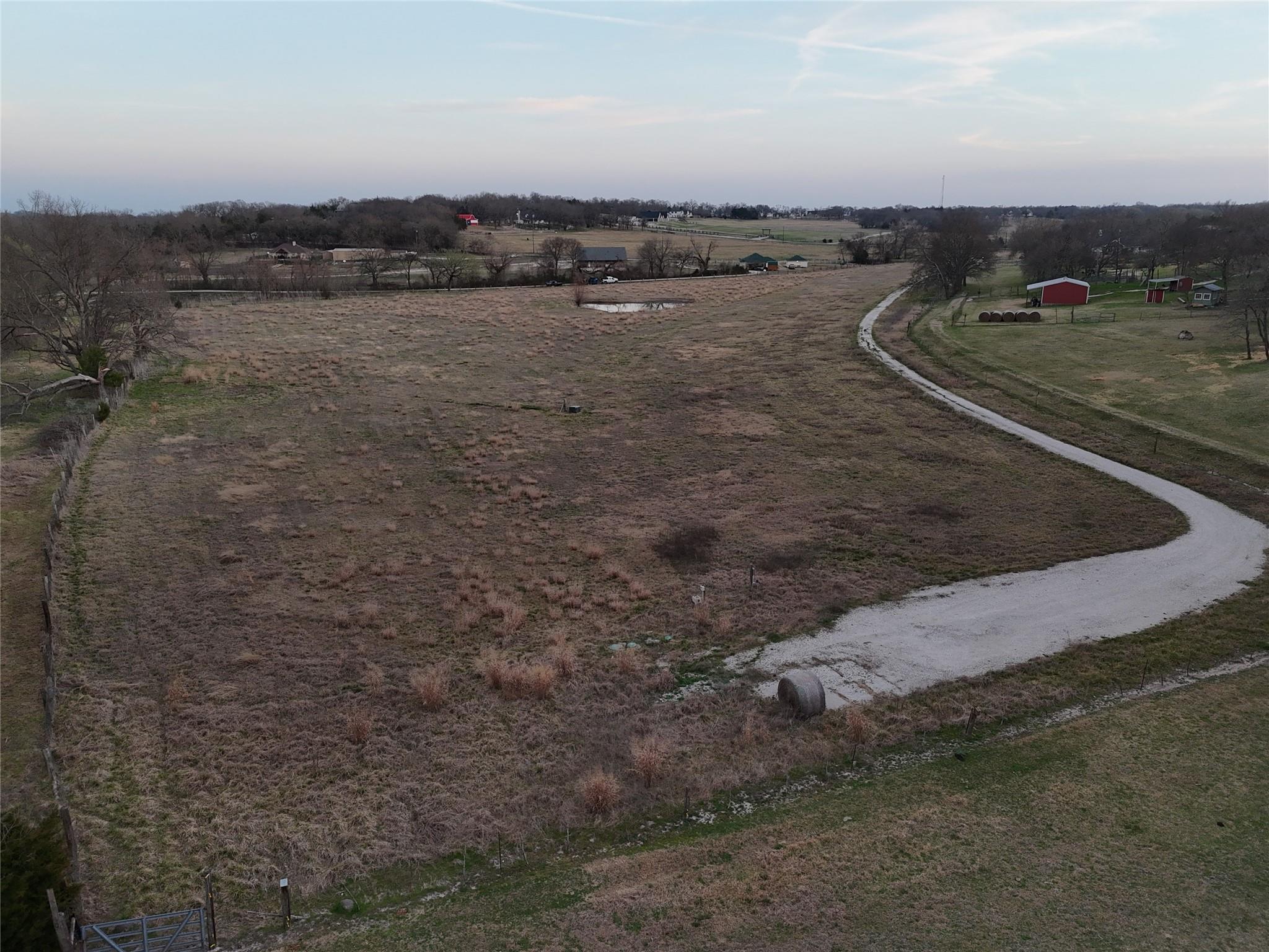 main property photo 10