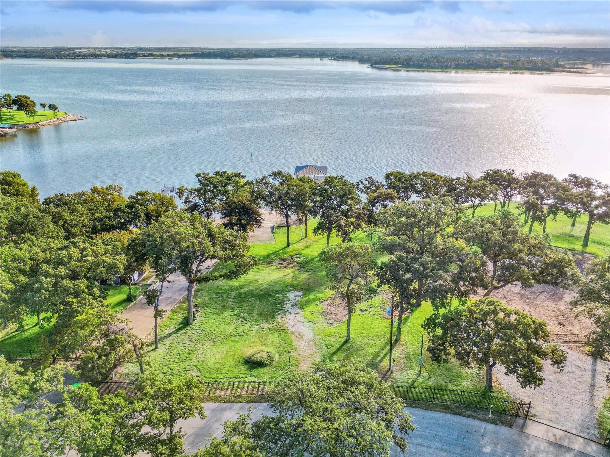 main property photo 25