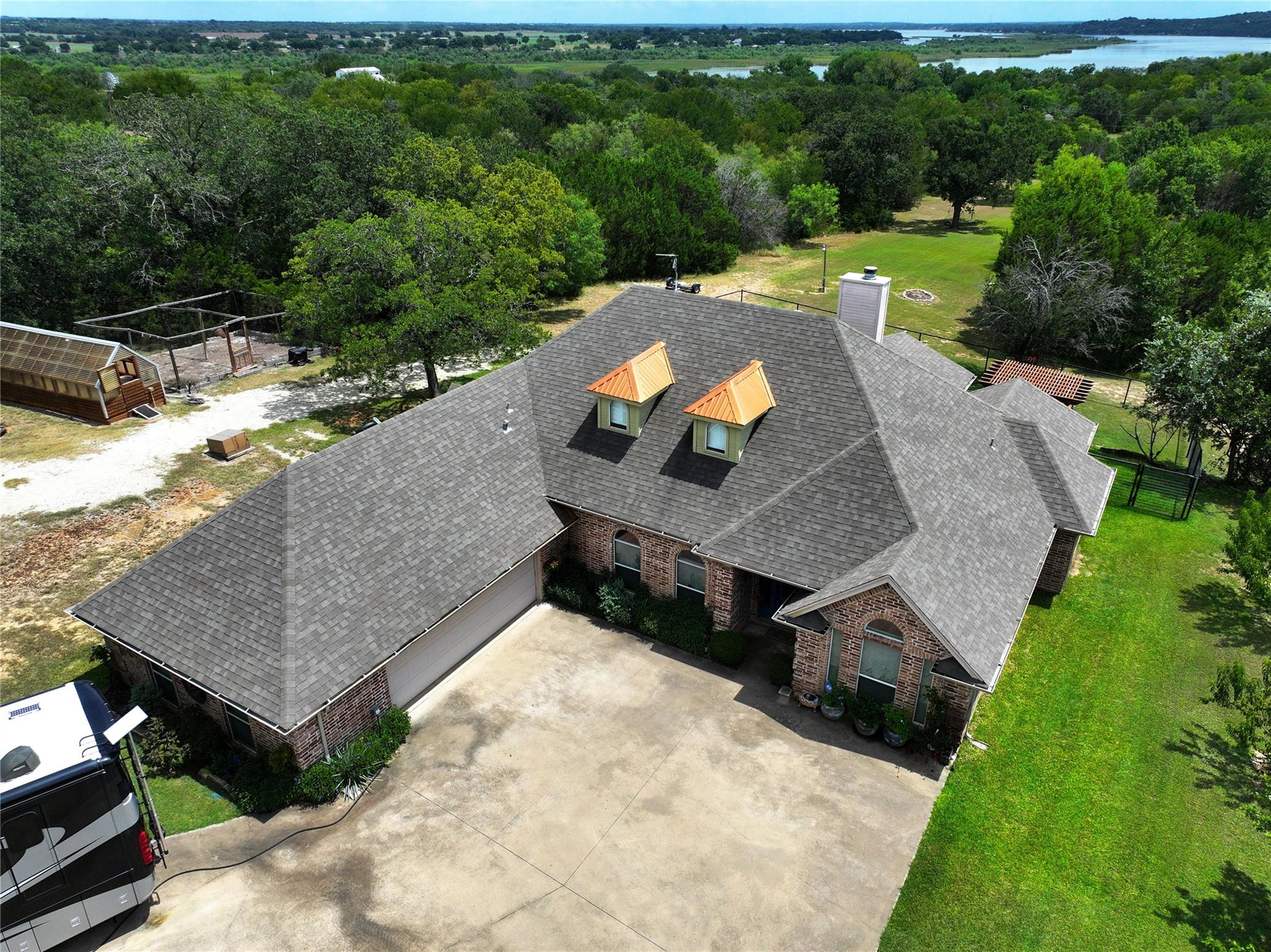 main property photo 38