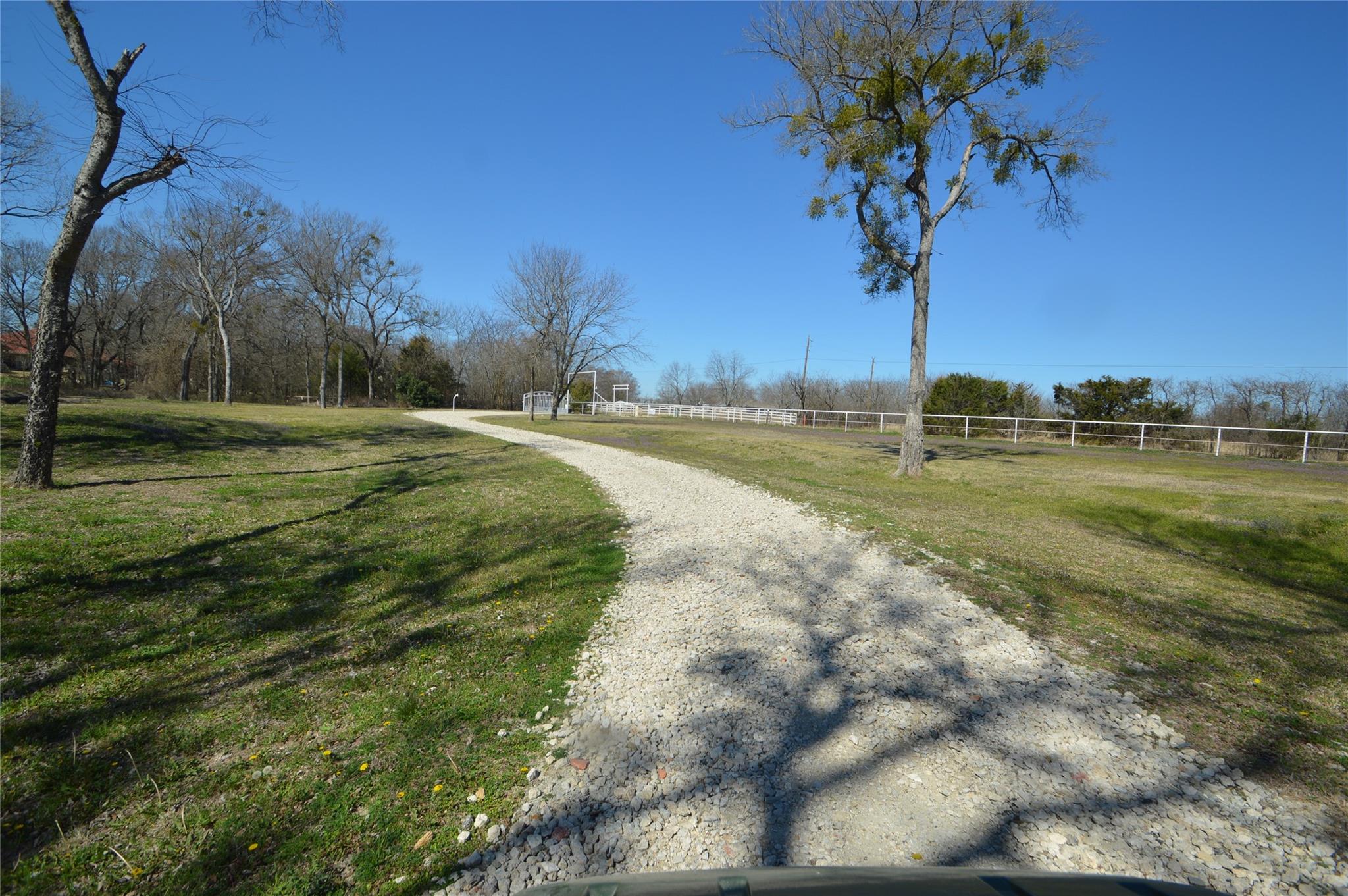 main property photo 9