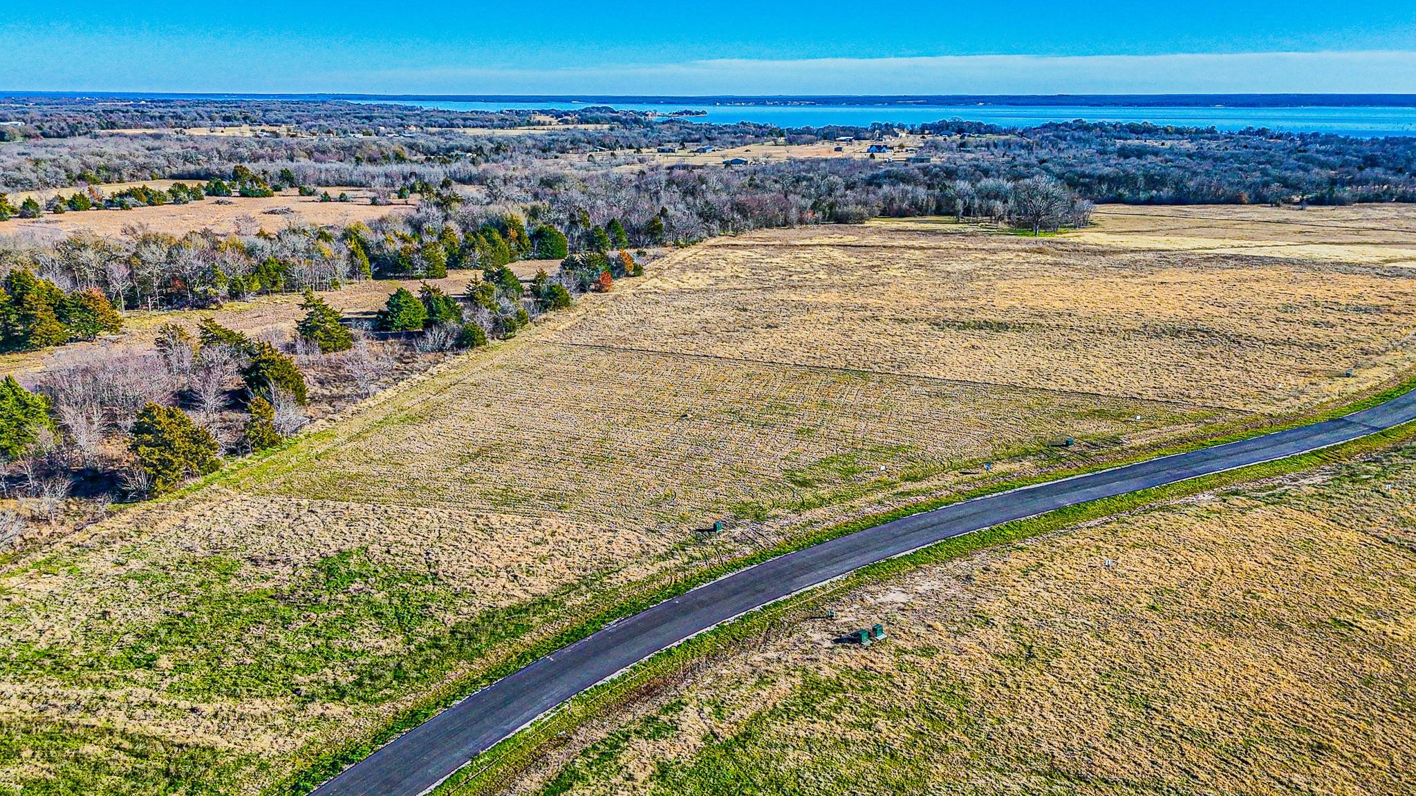 main property photo 17