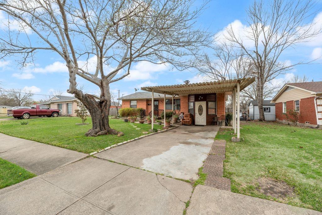 main property photo 3