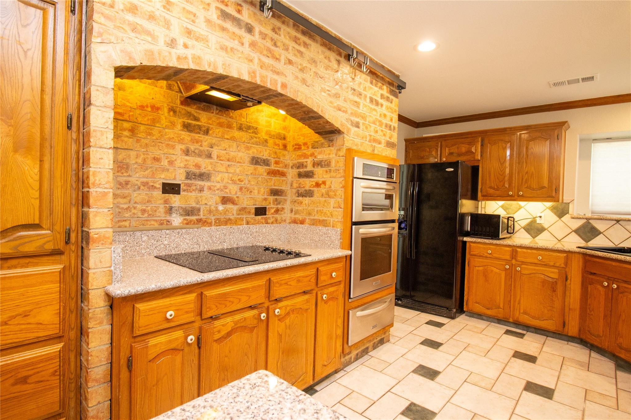 main property photo 18