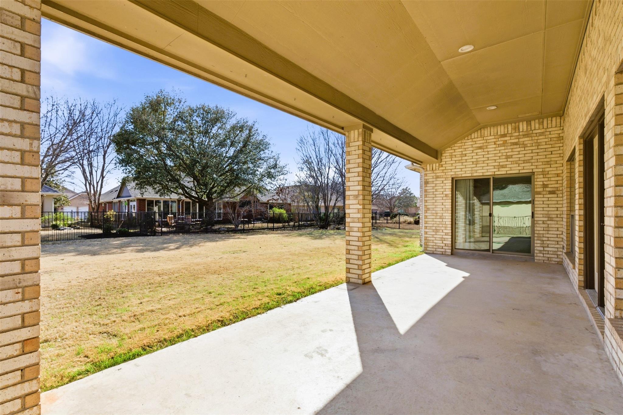 main property photo 25
