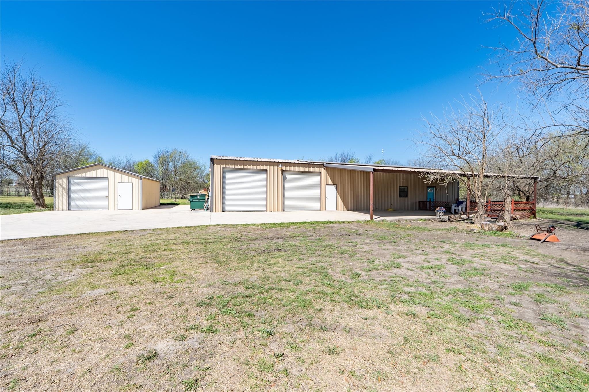 main property photo 3