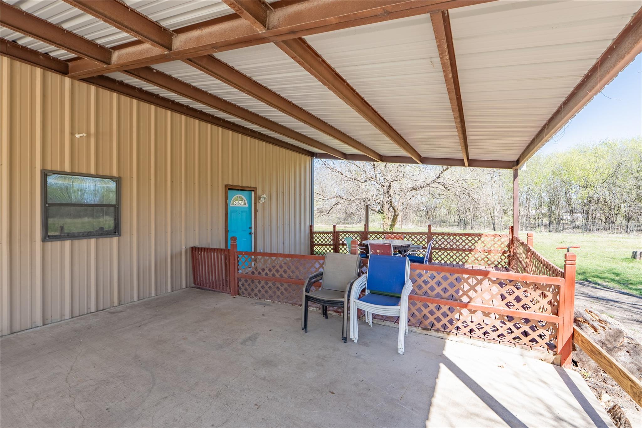 main property photo 31