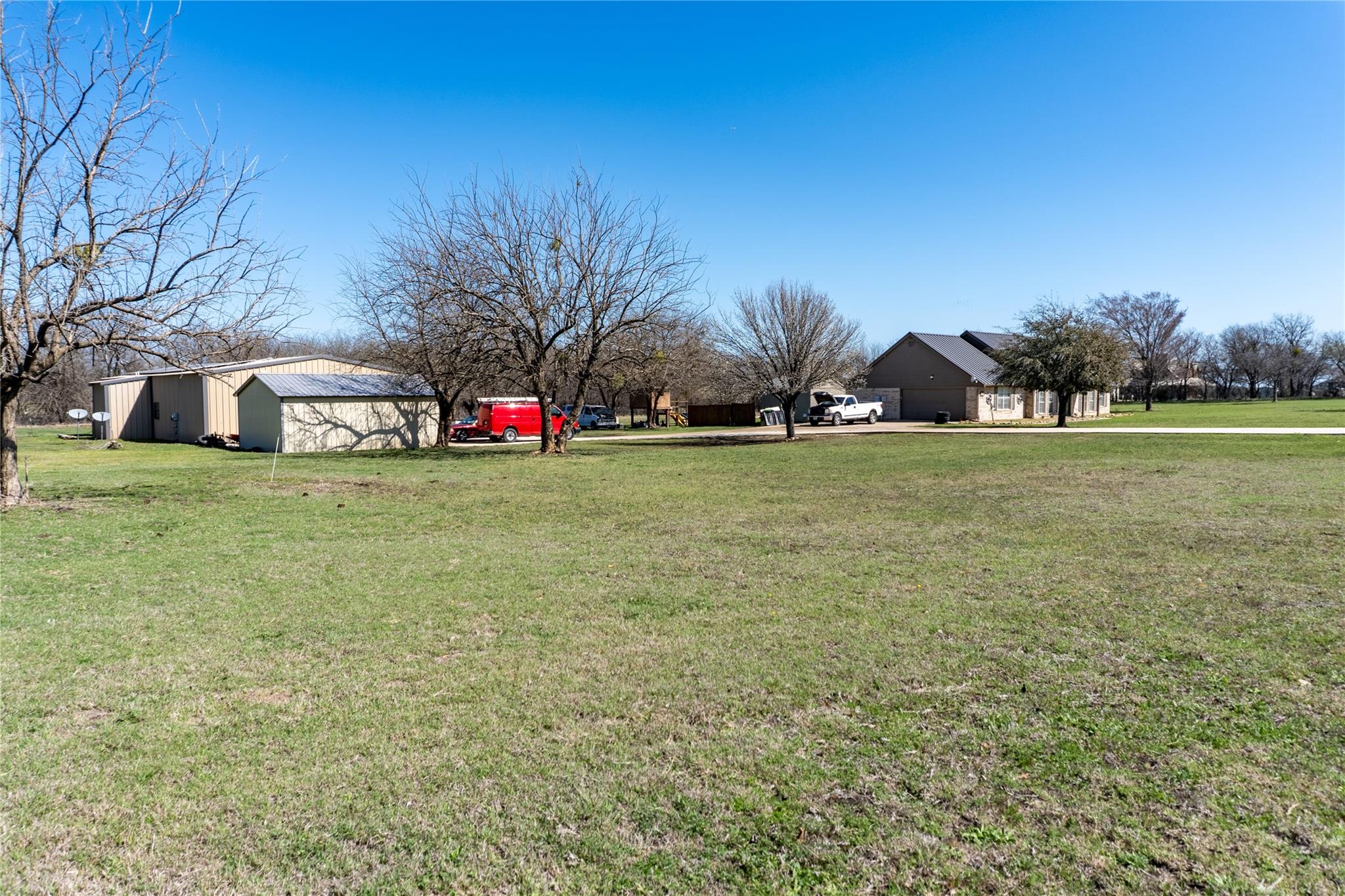 main property photo 7