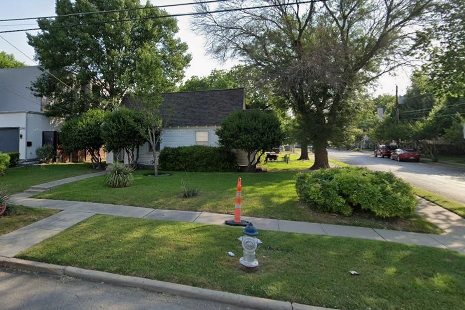 main property photo 5