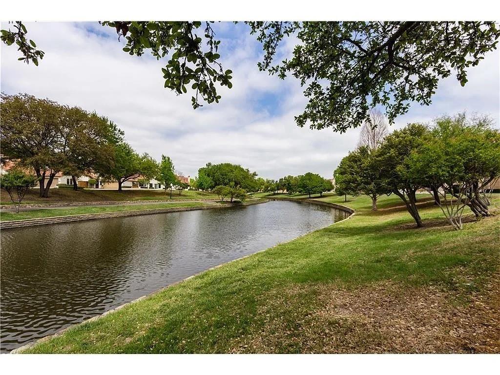 main property photo 9