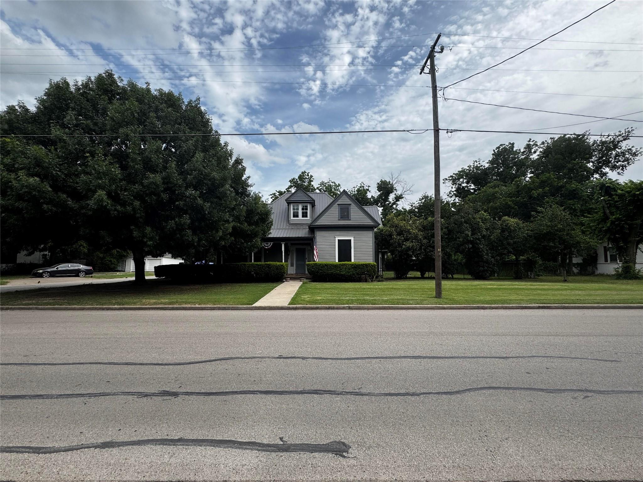 main property photo 1