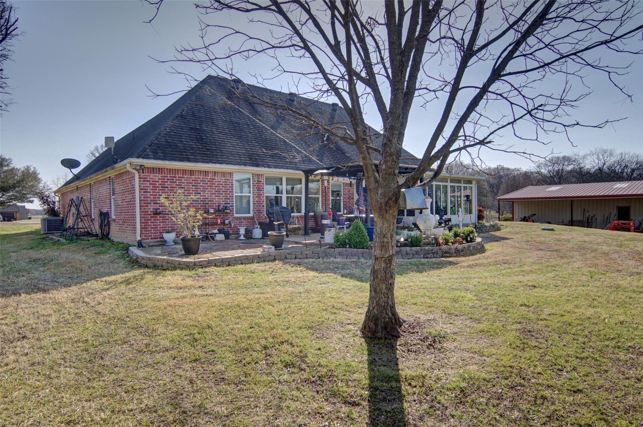 main property photo 30
