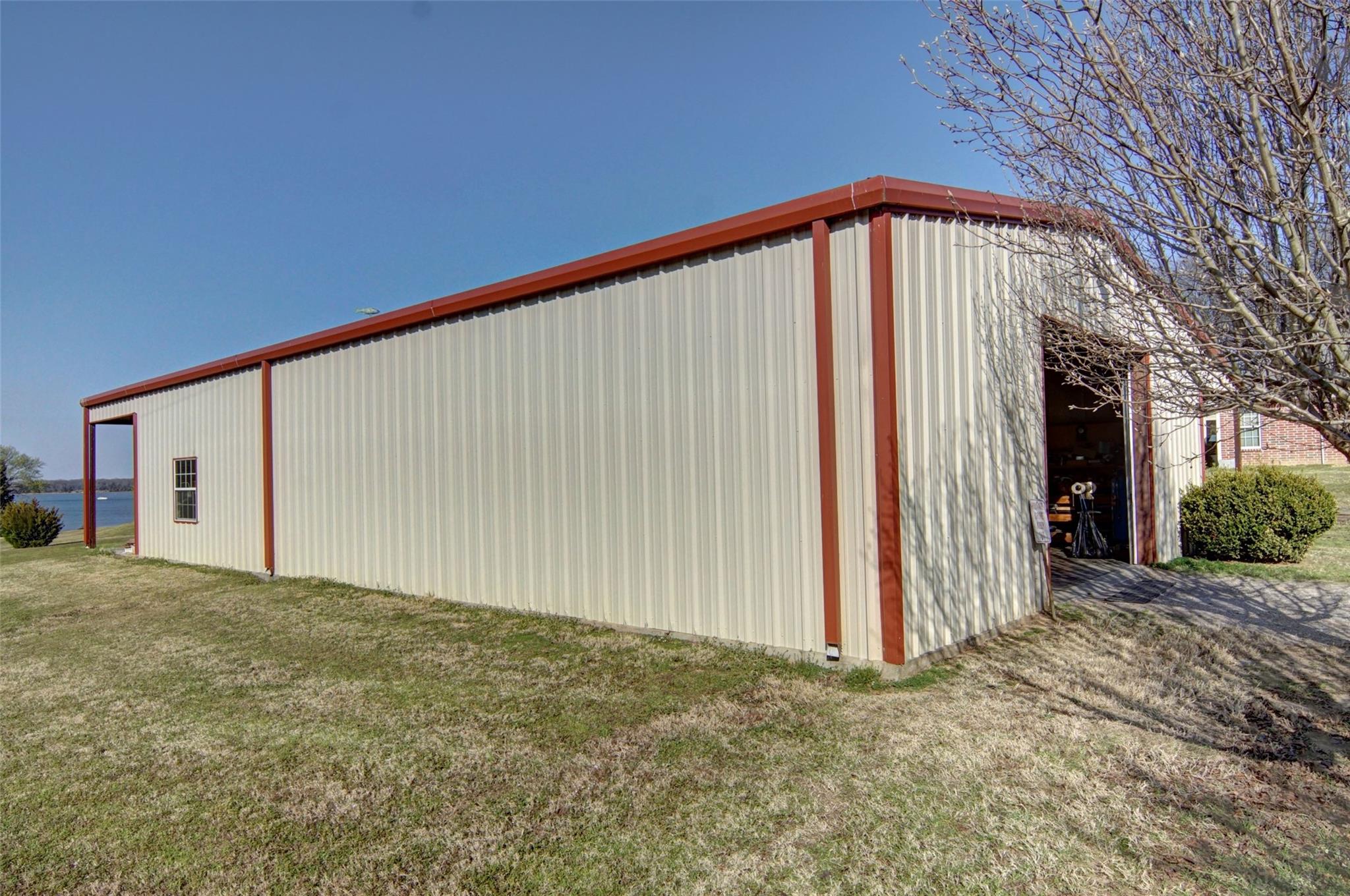 main property photo 36
