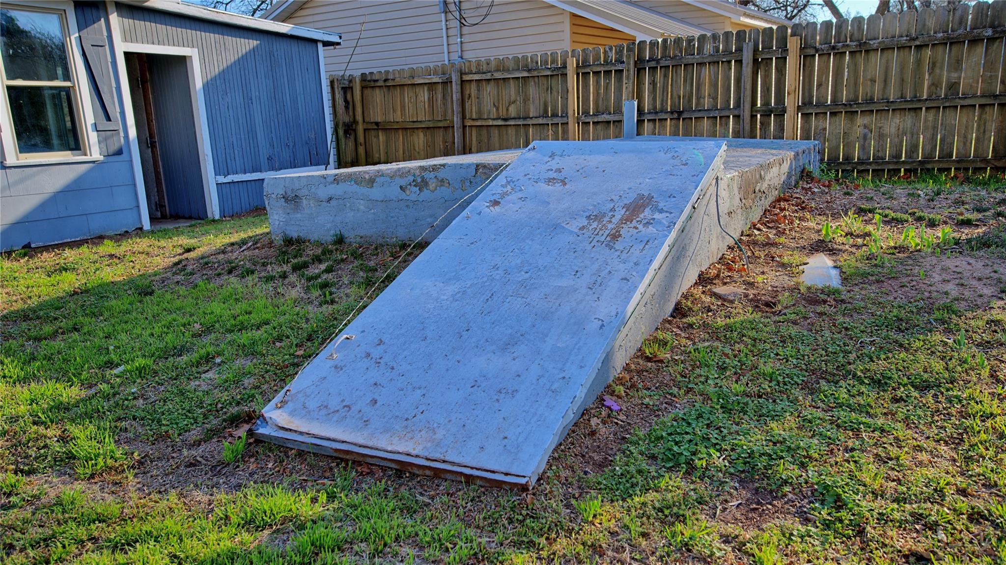 main property photo 20