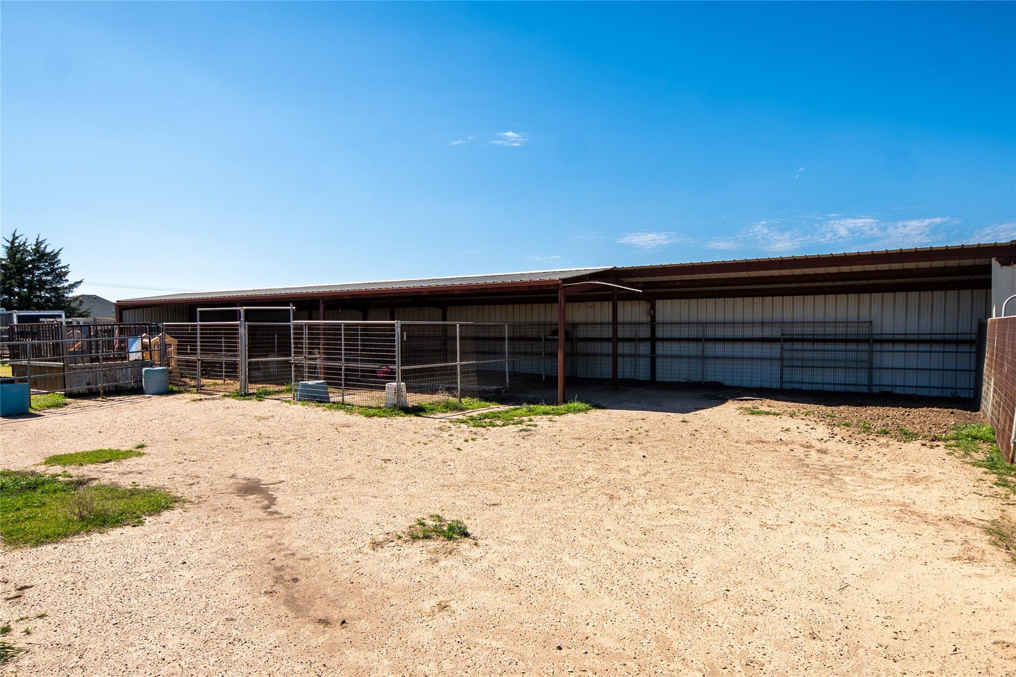 main property photo 36