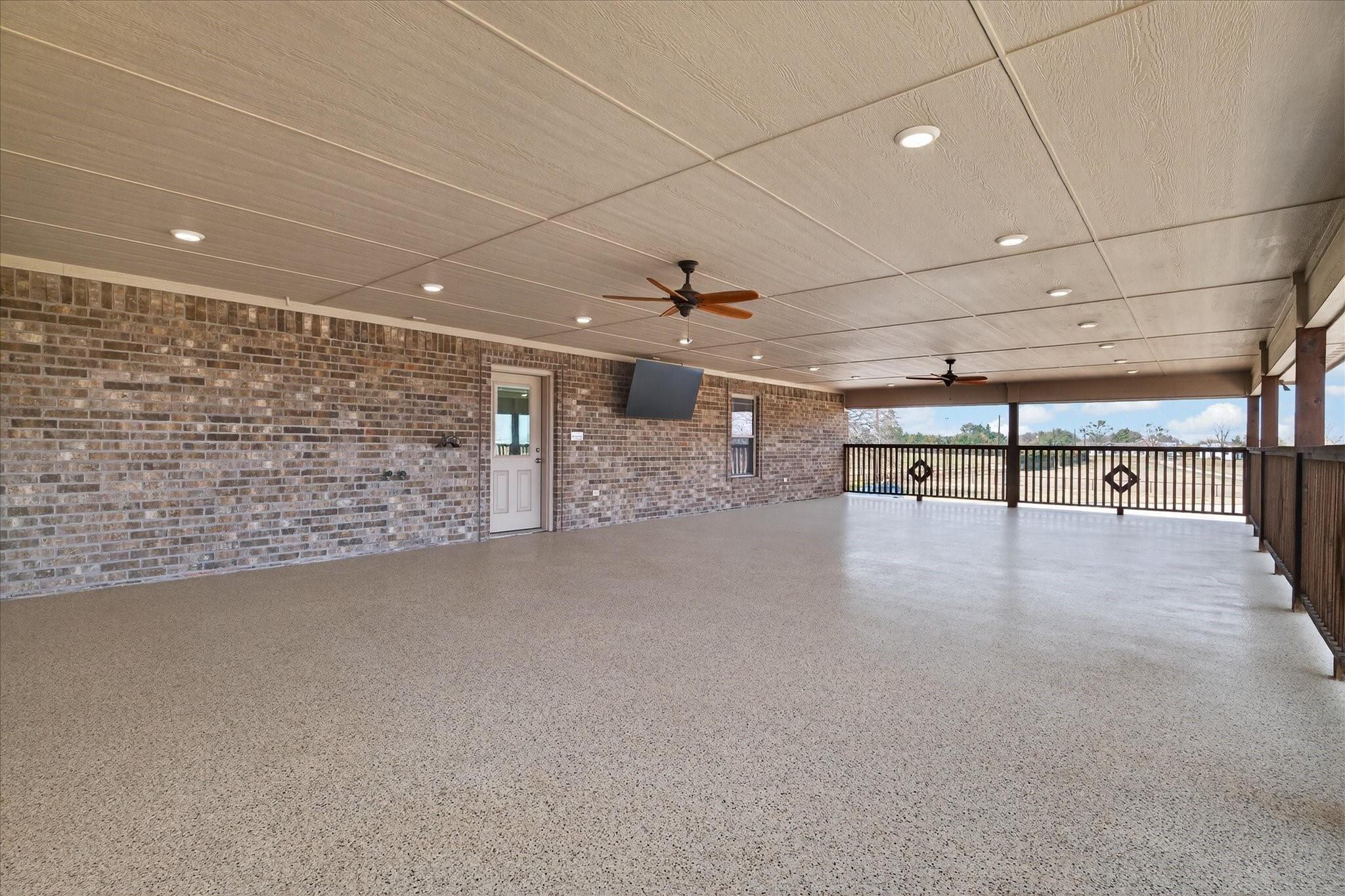 main property photo 36