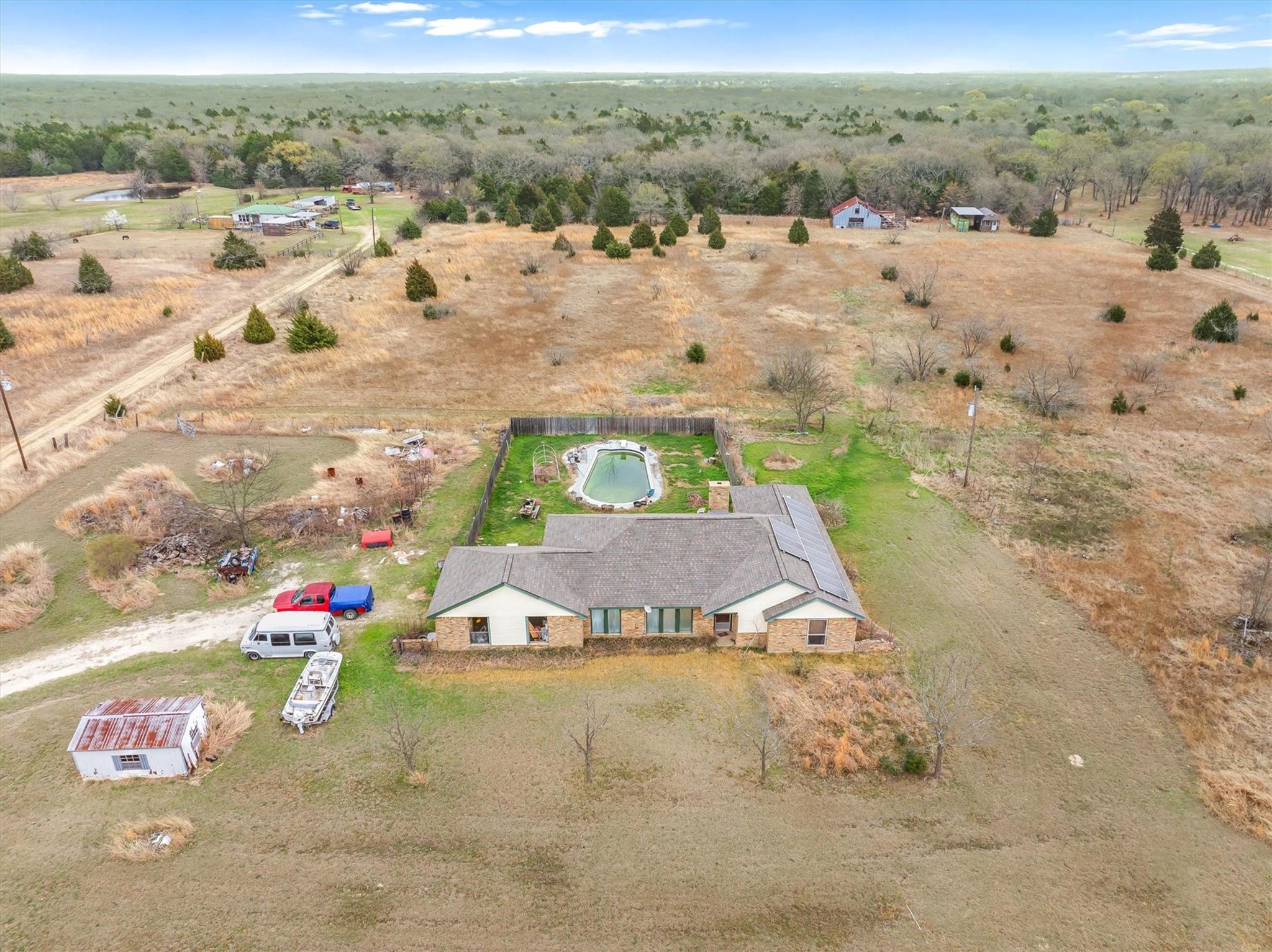 main property photo 8