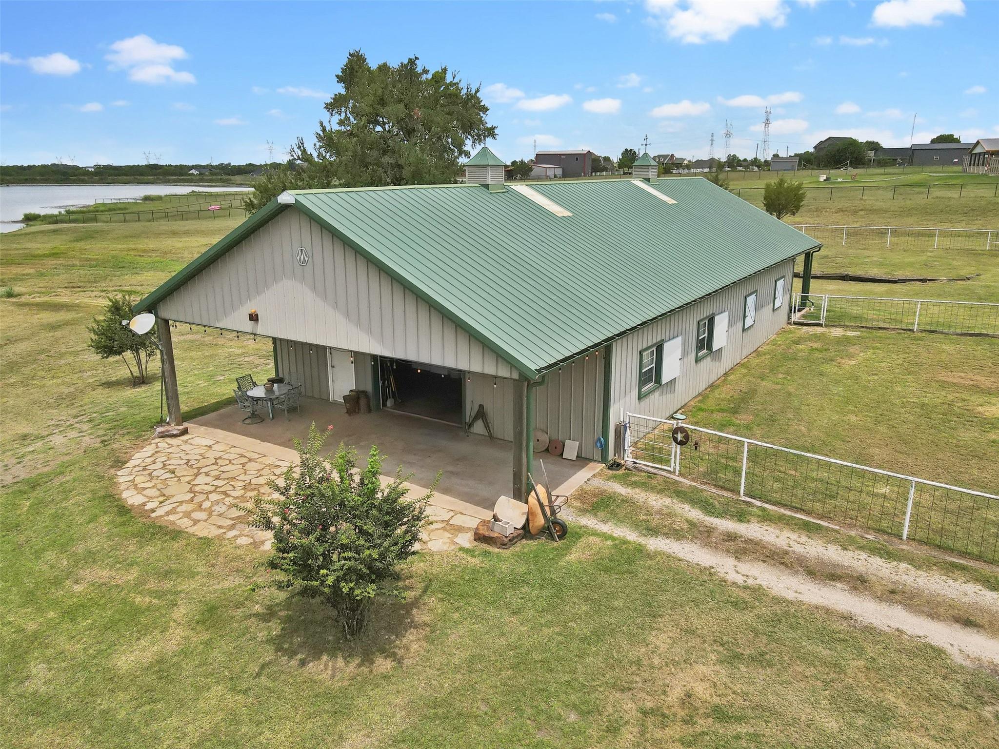 main property photo 34