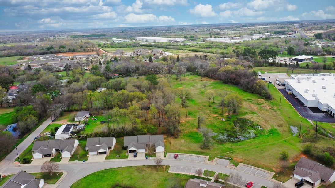 main property photo 10