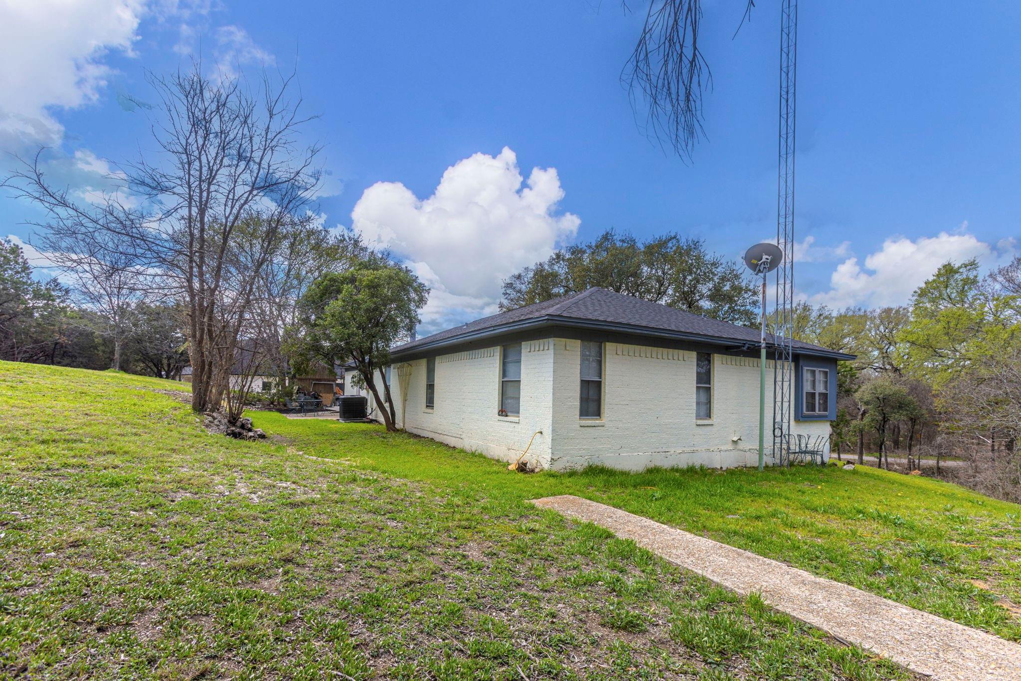 main property photo 30