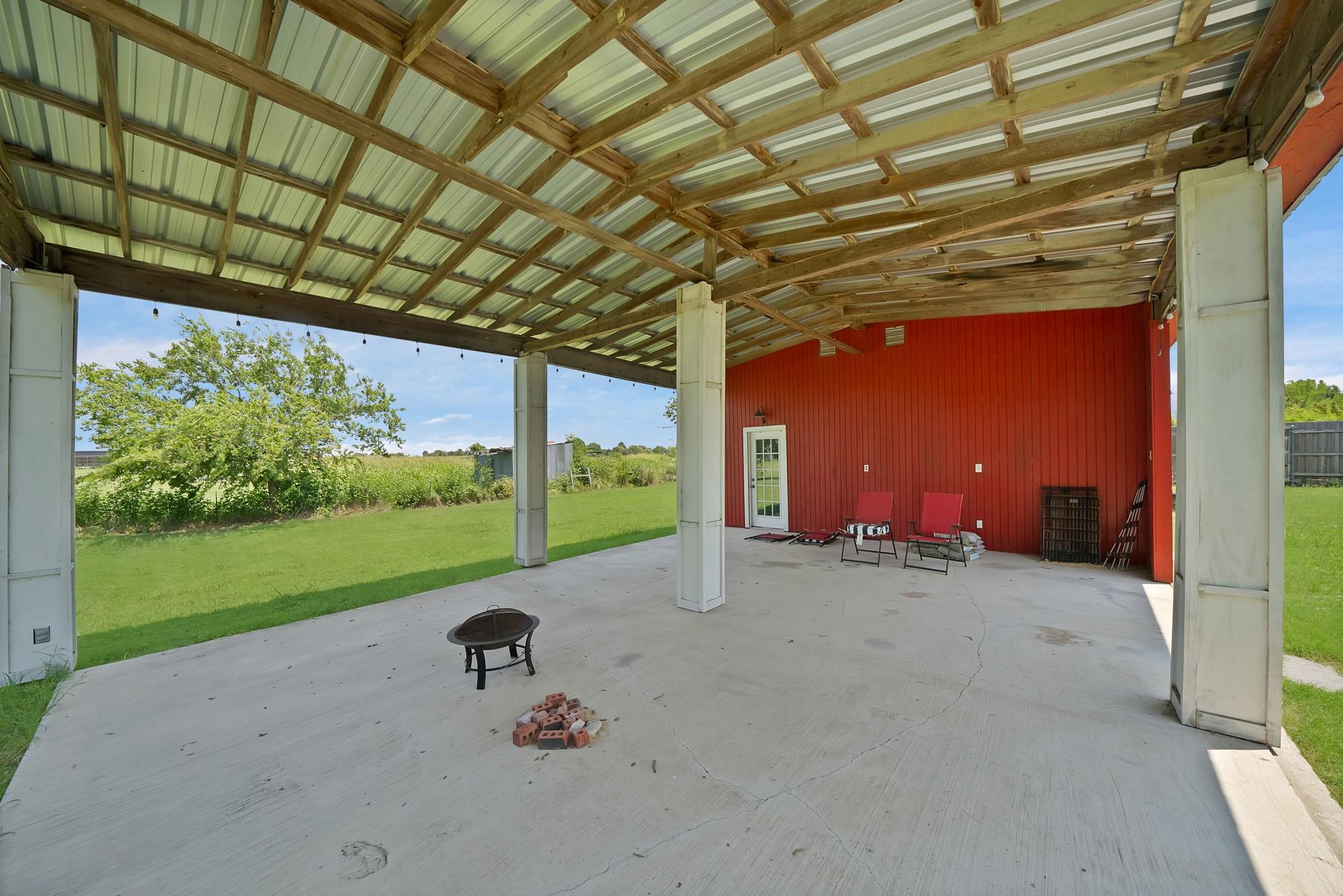 main property photo 9