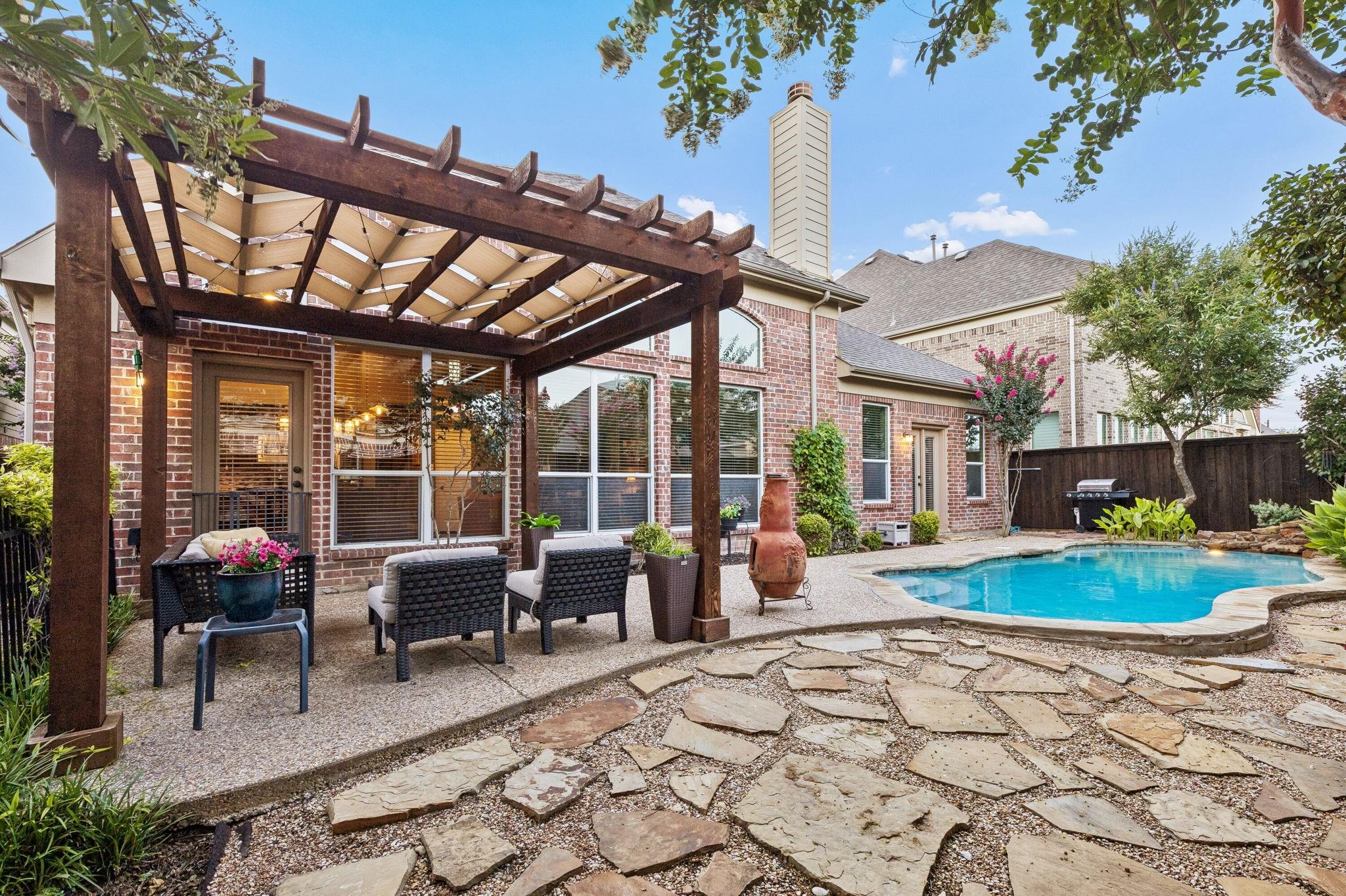 main property photo 32