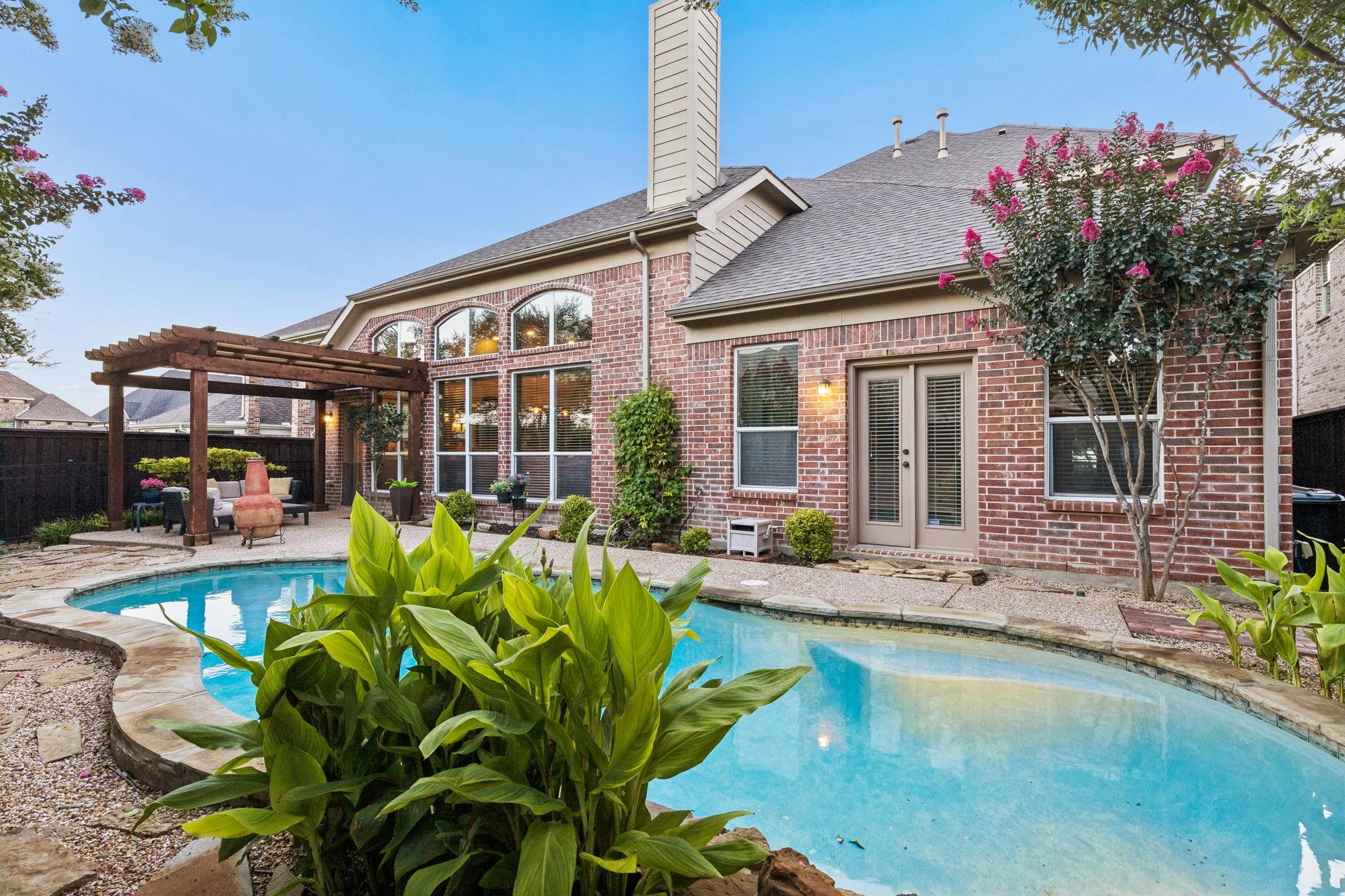 main property photo 34