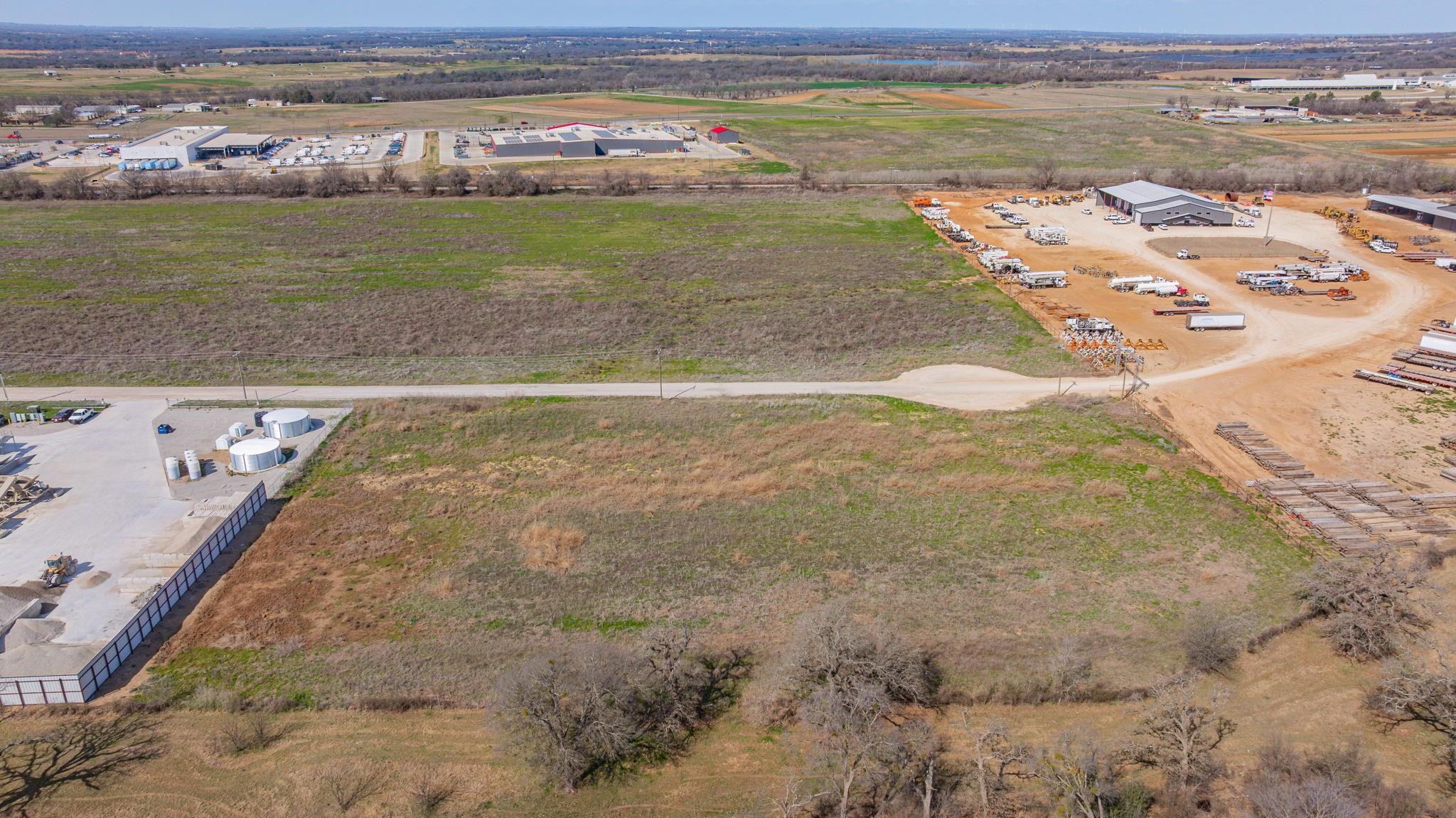 main property photo 14