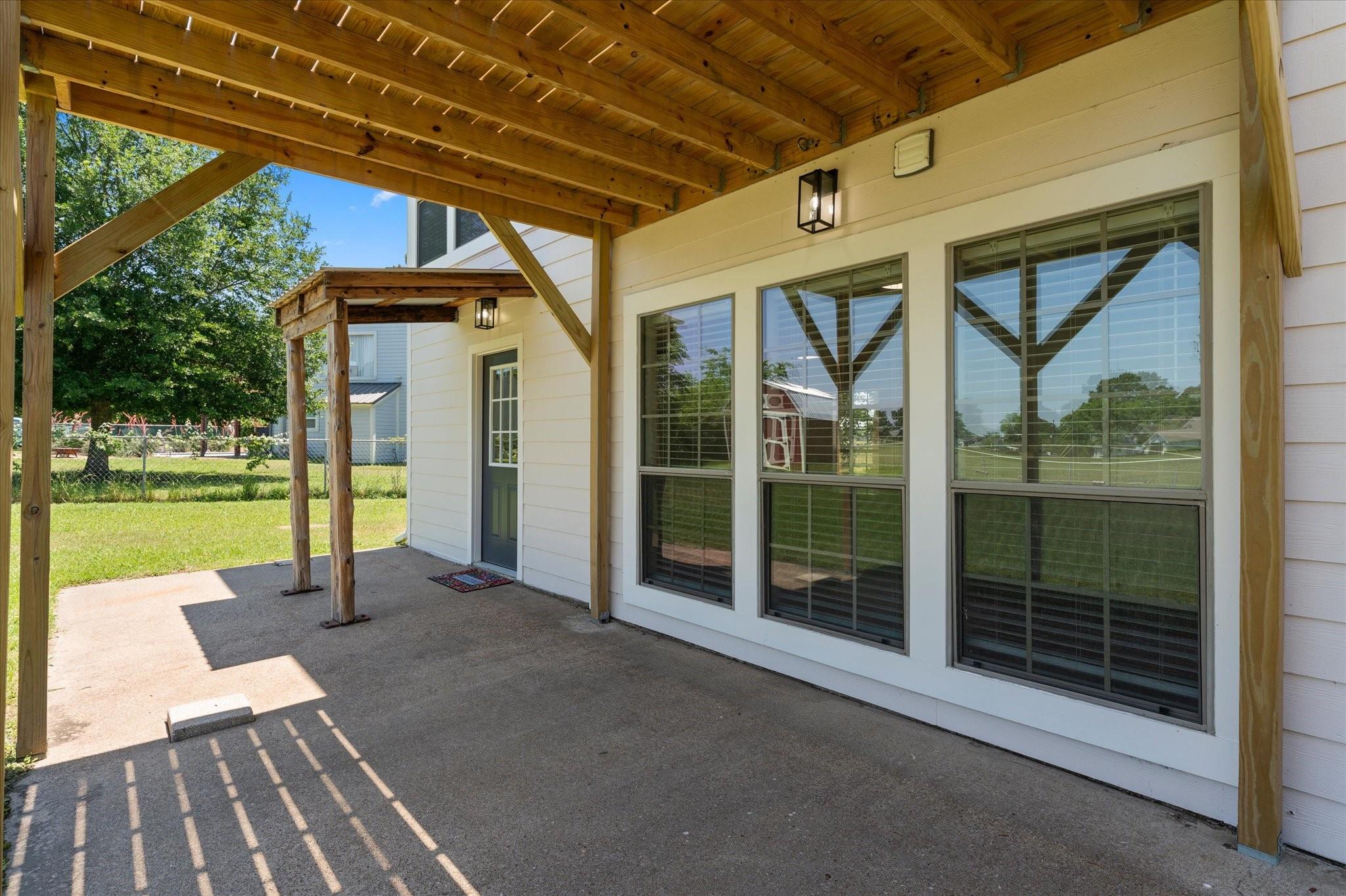 main property photo 31