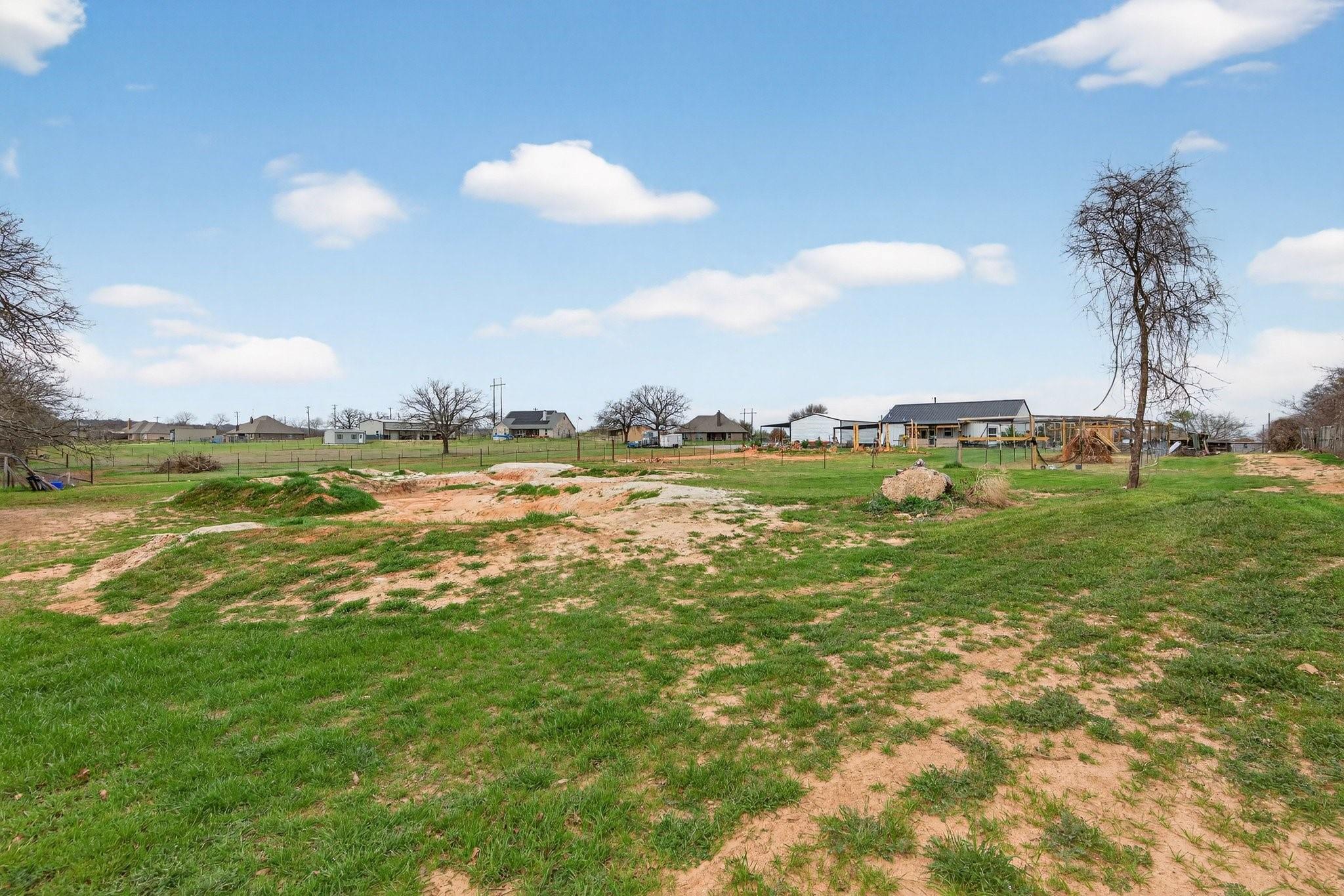 main property photo 23