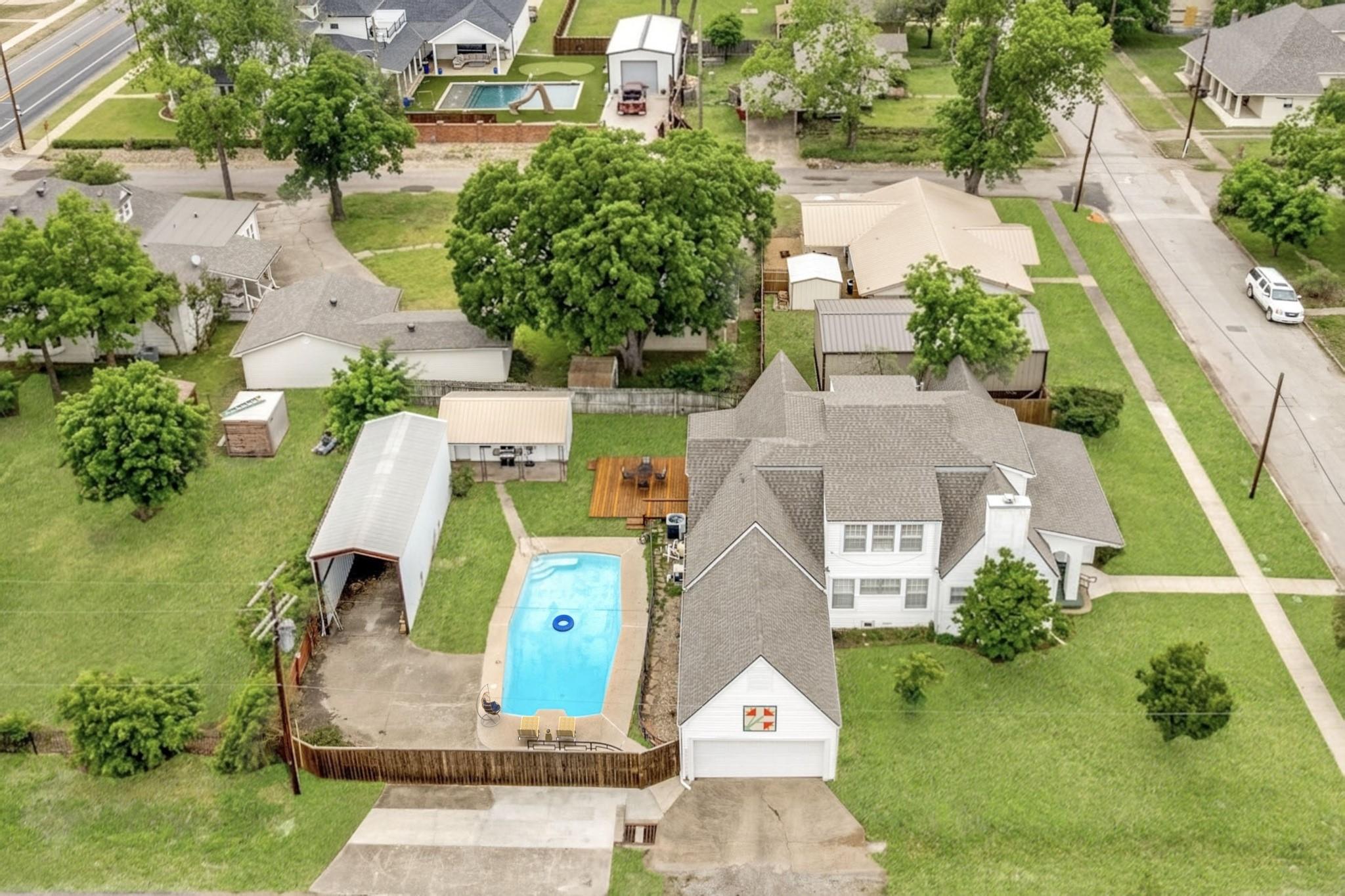 main property photo 5