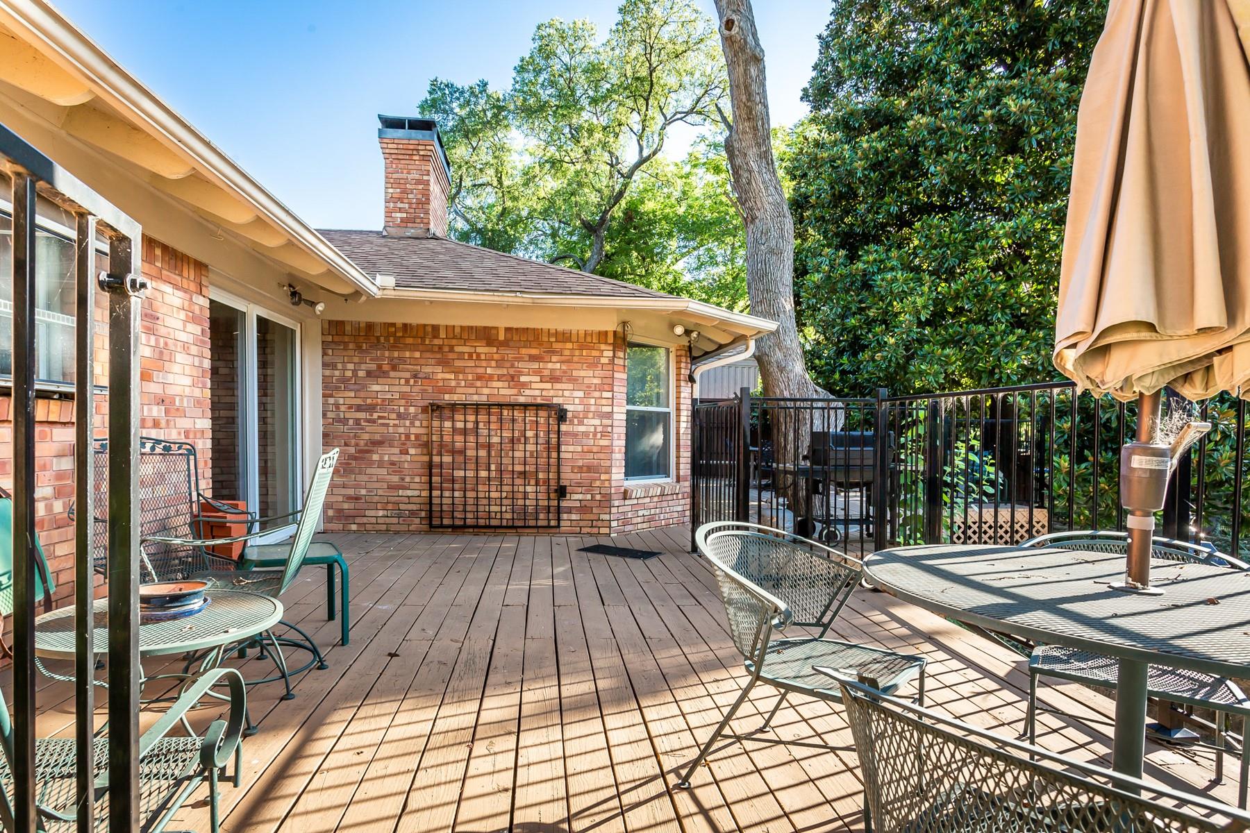 main property photo 31