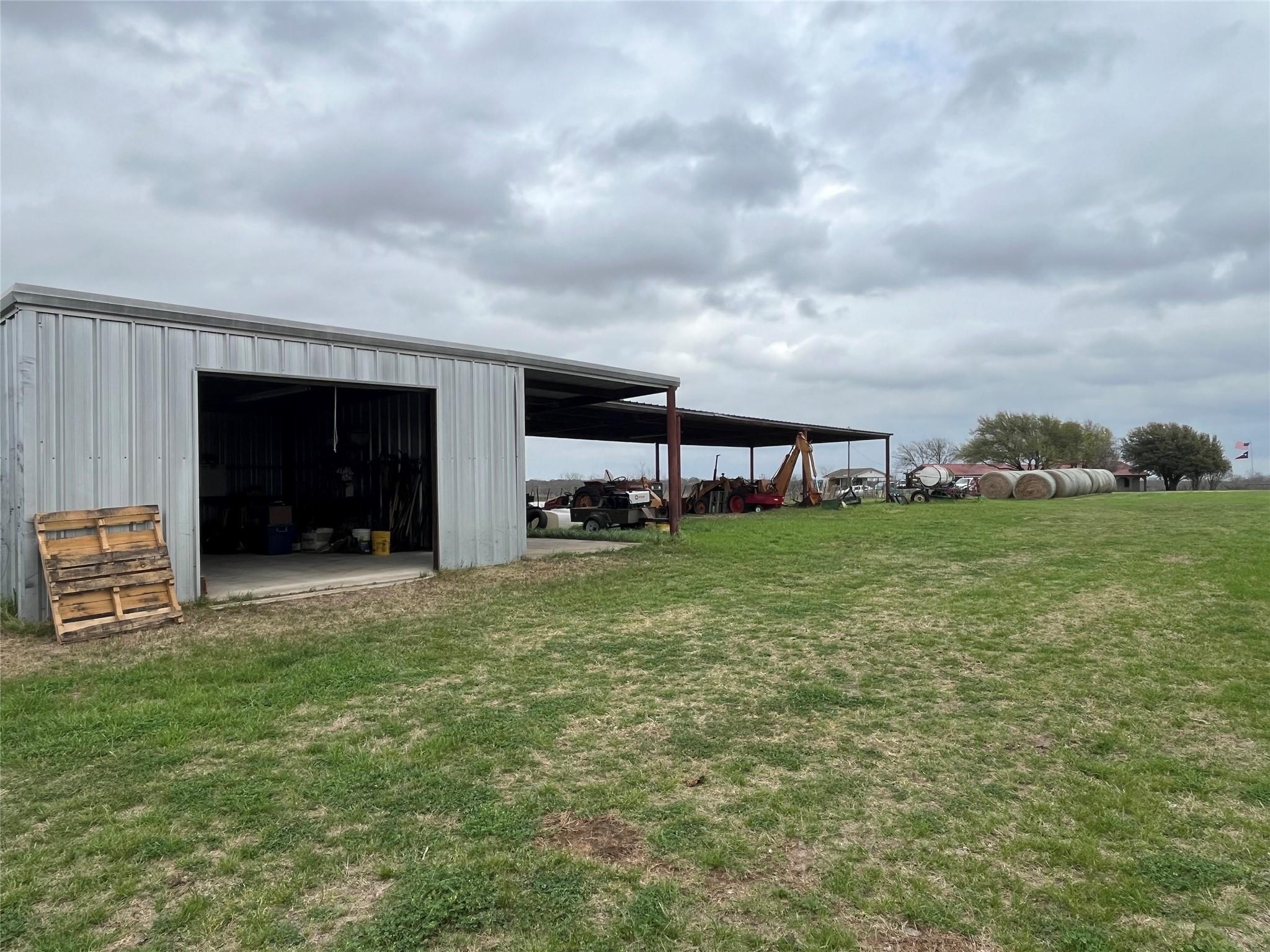 main property photo 19