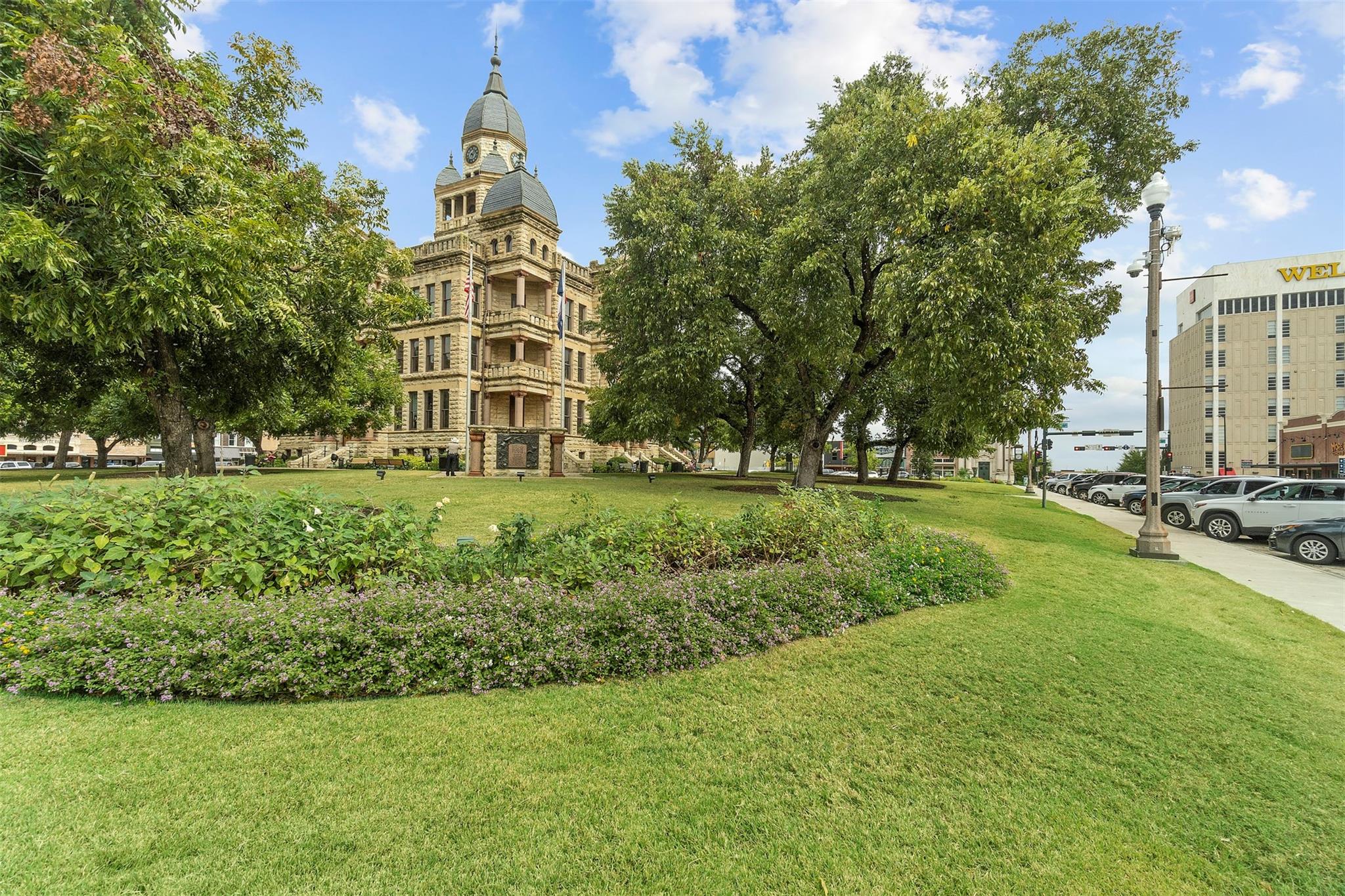 main property photo 6