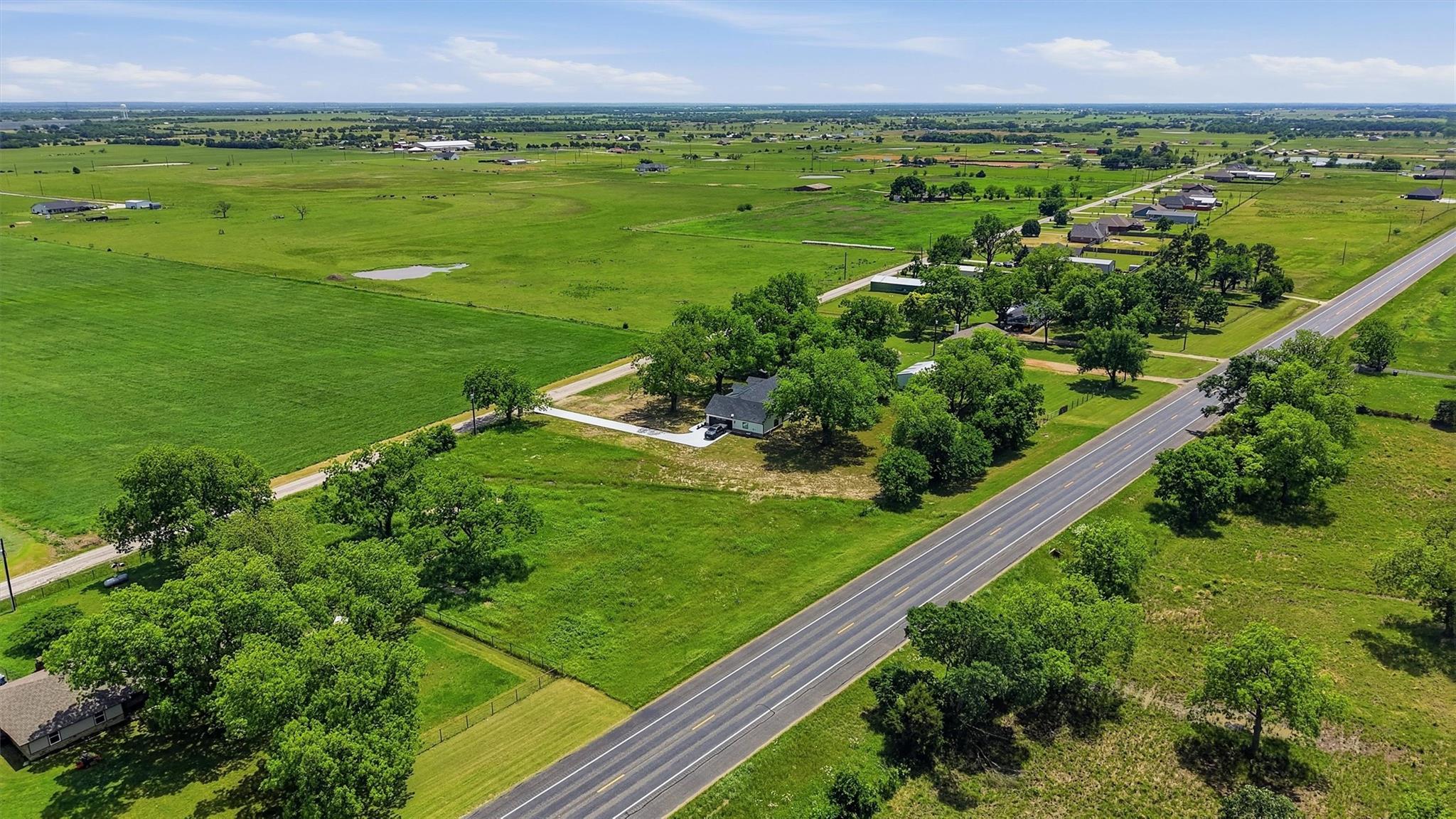 main property photo 11
