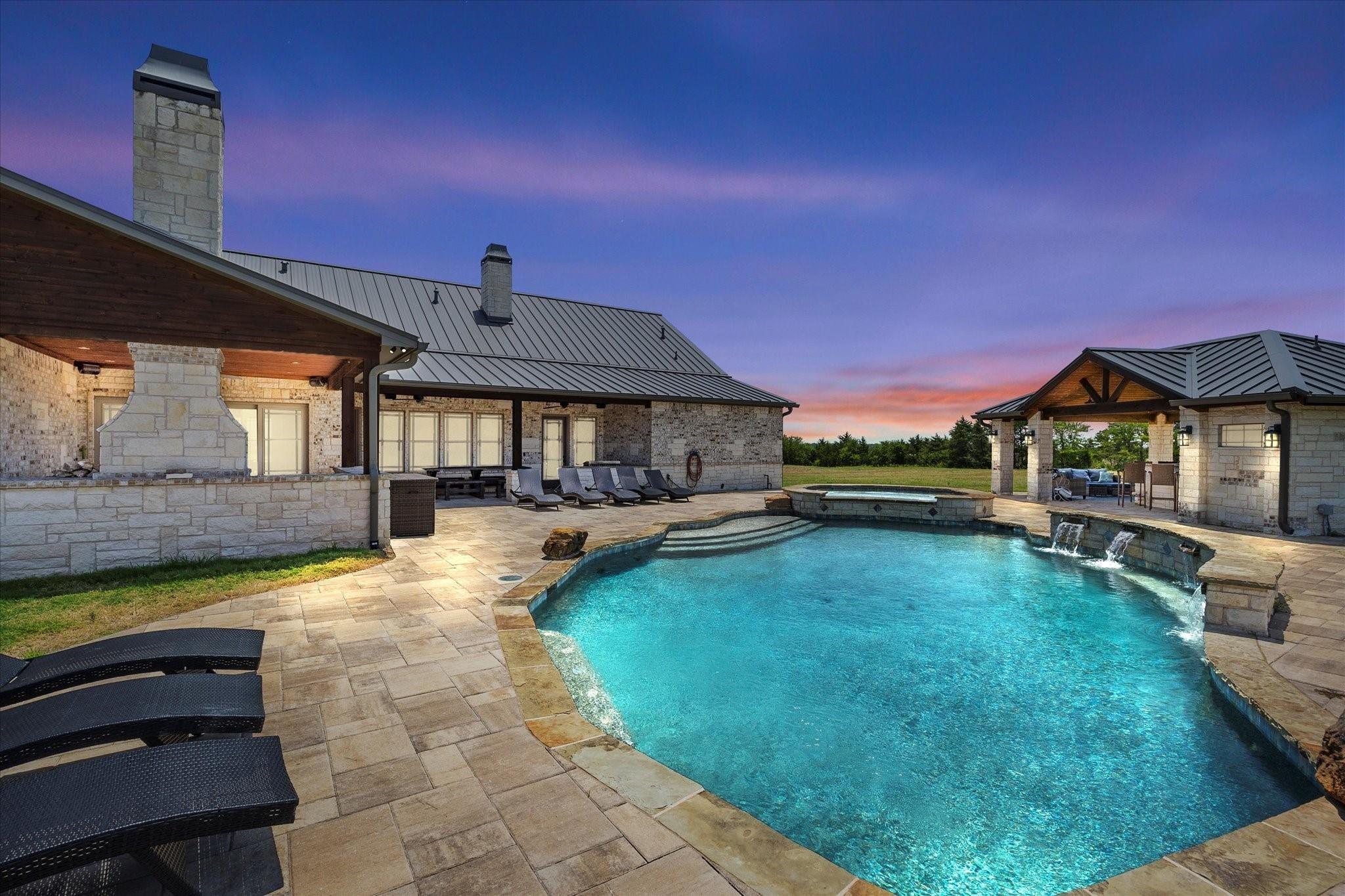 main property photo 24