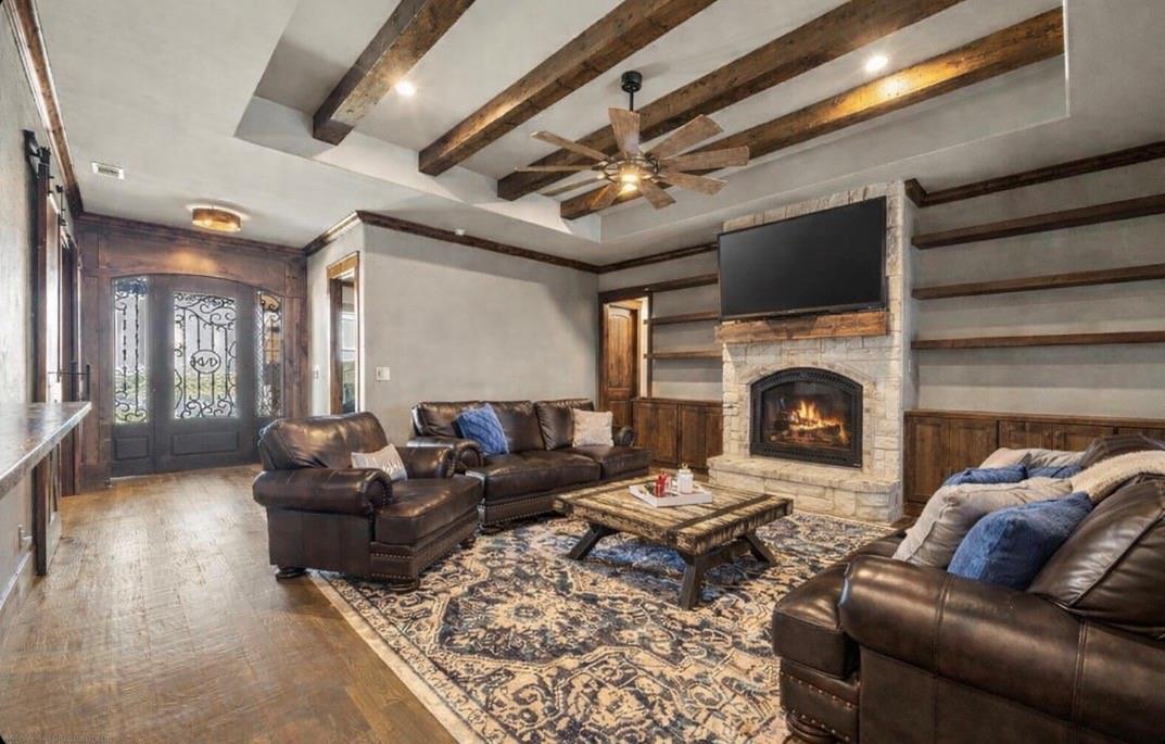 main property photo 3