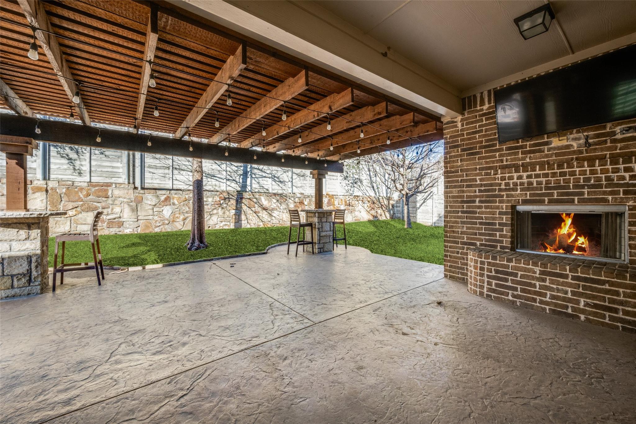 main property photo 15