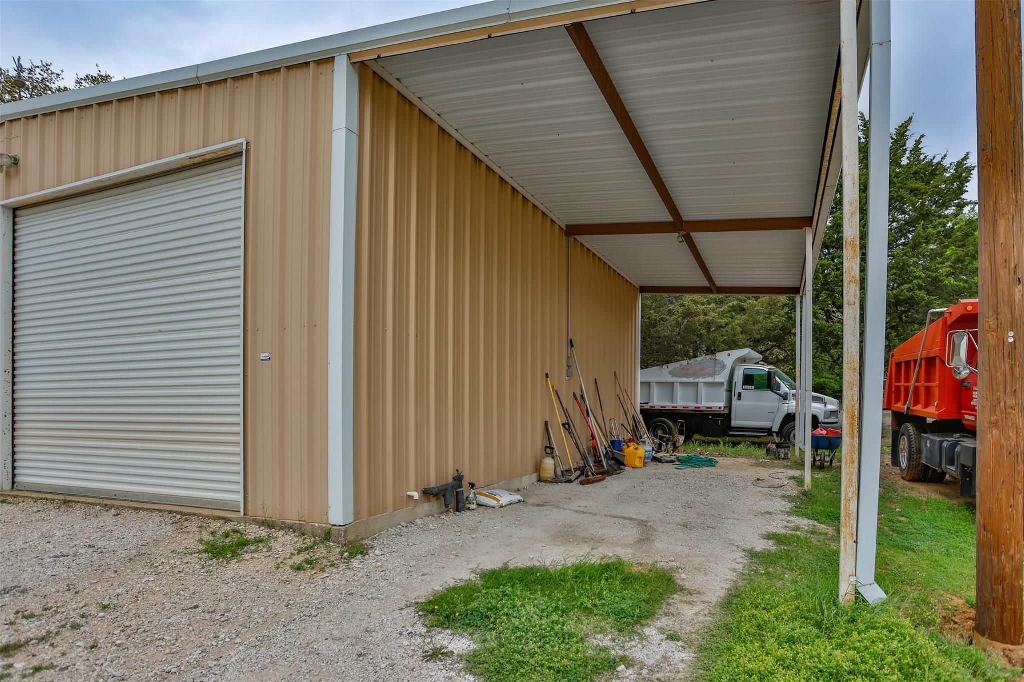 main property photo 33