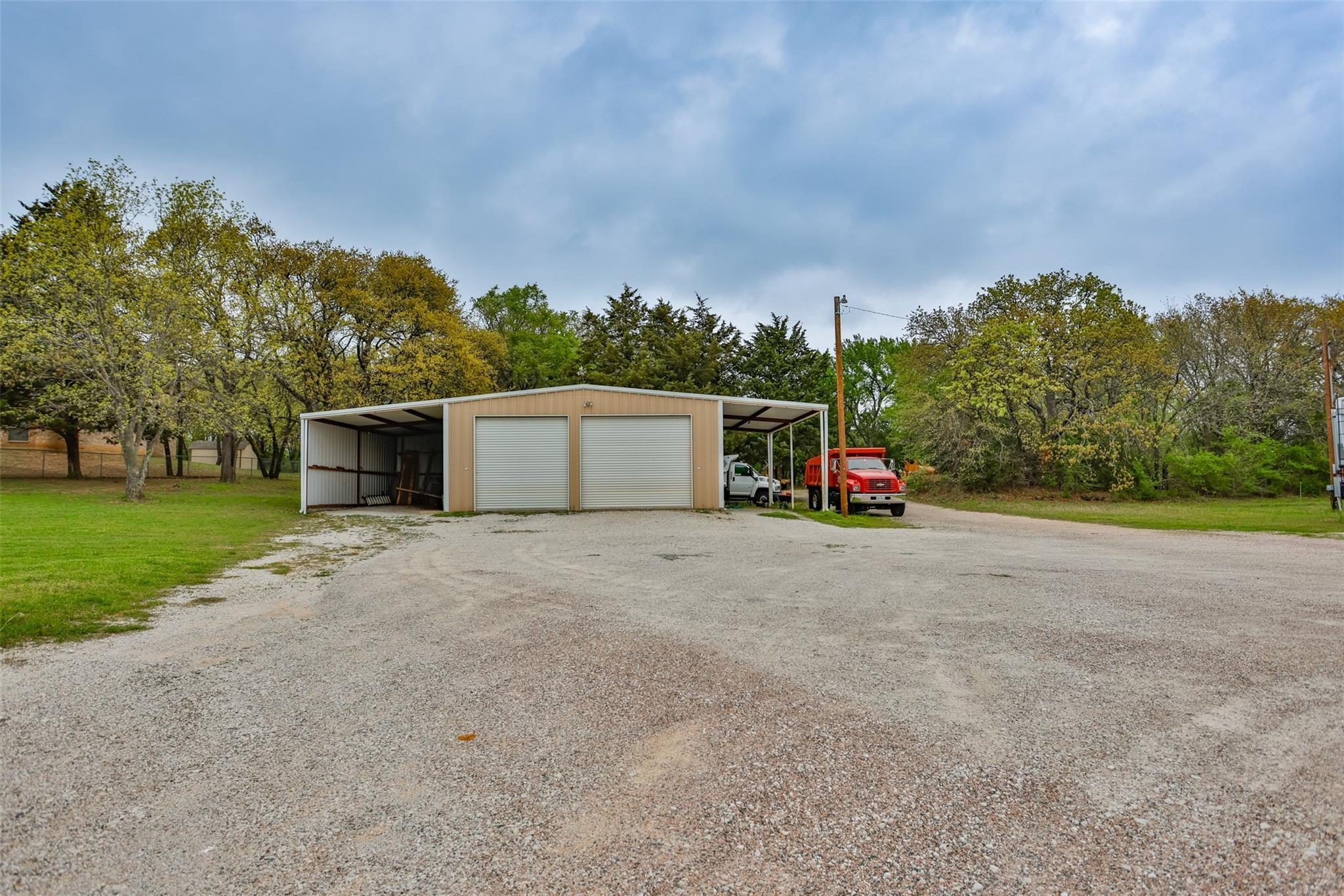 main property photo 4