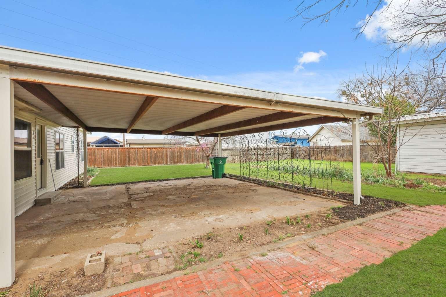 main property photo 5