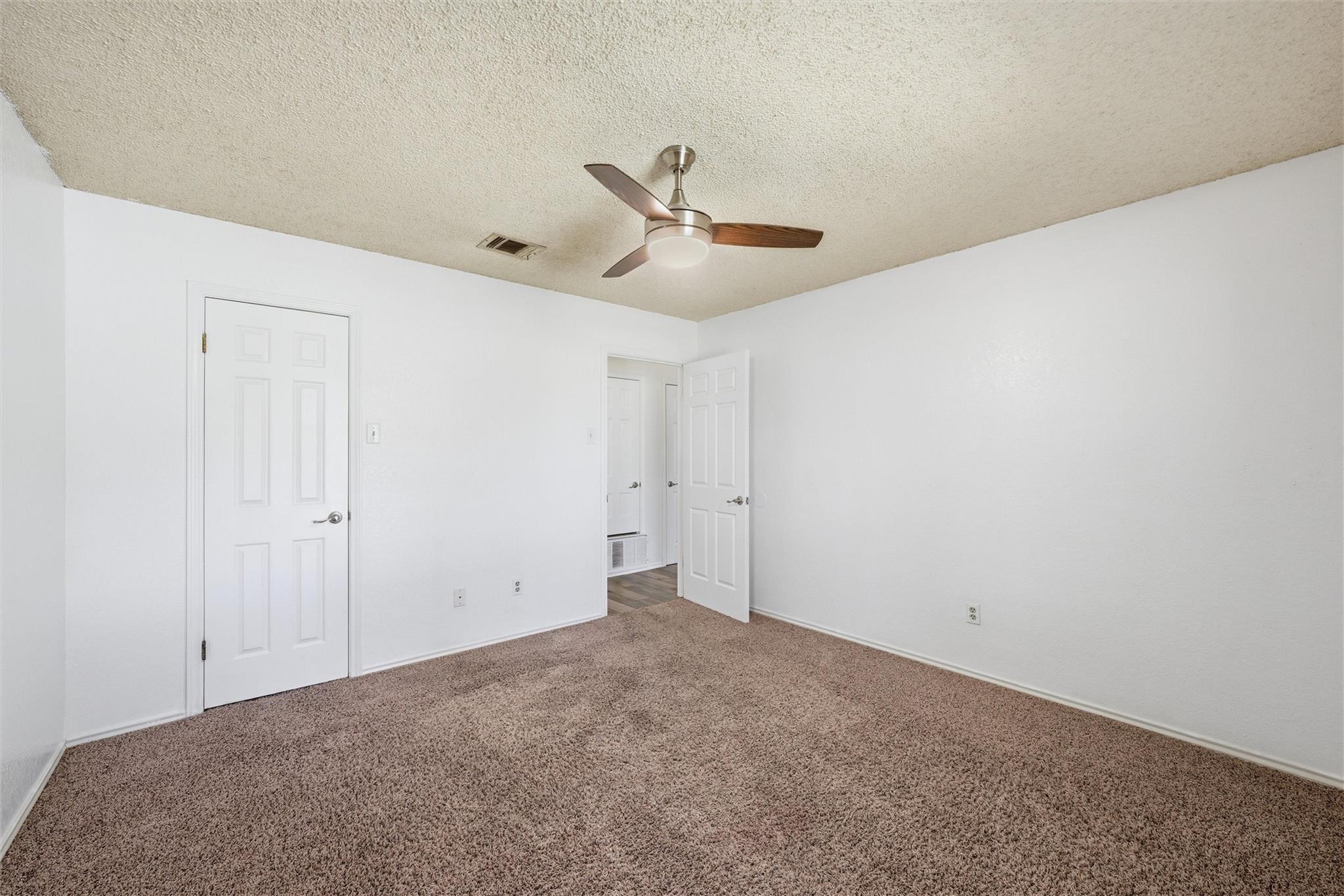 property viewer photo 15