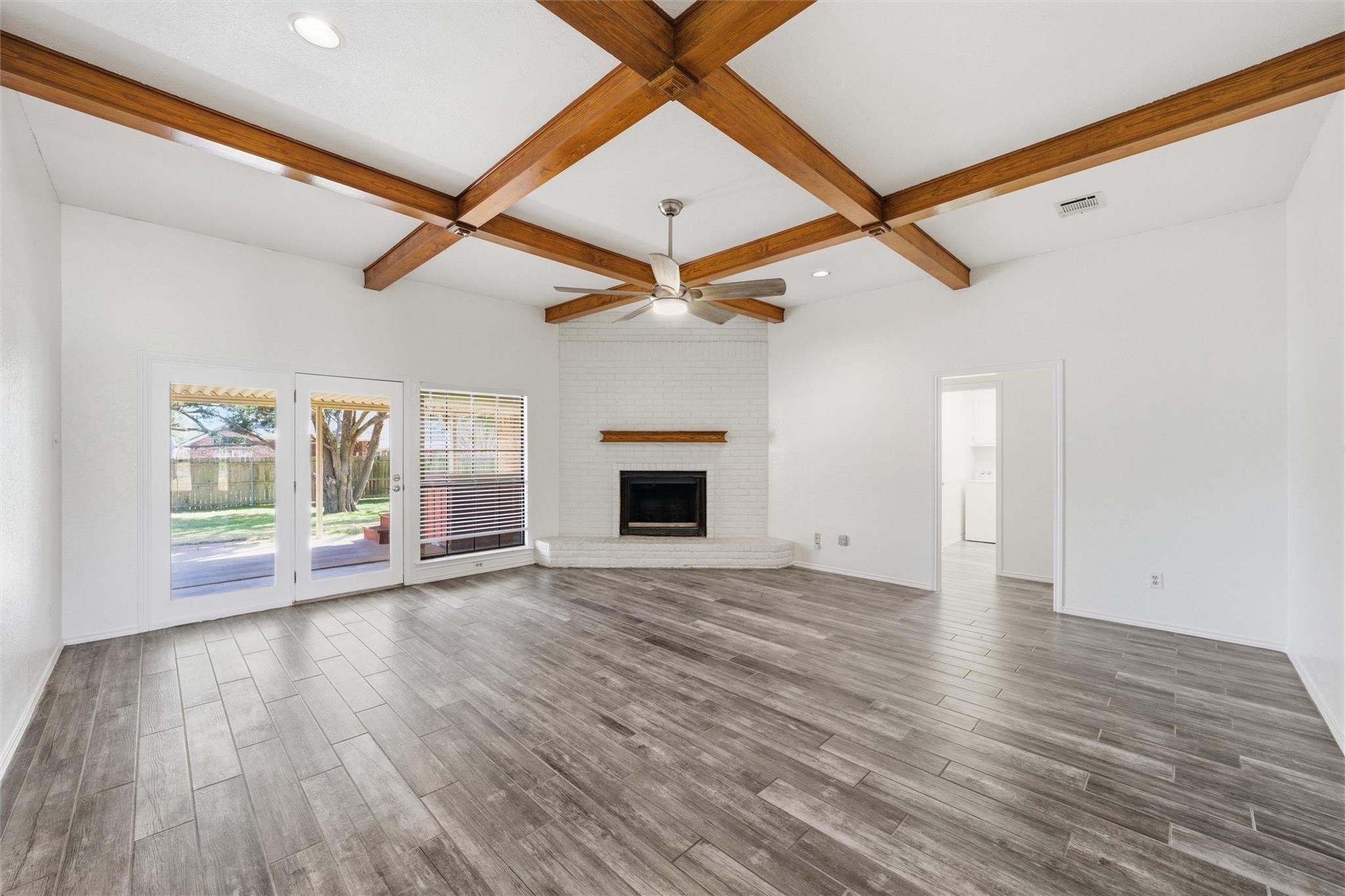 property viewer photo 2