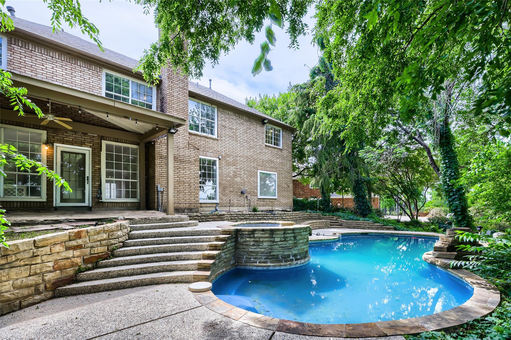 main property photo 26