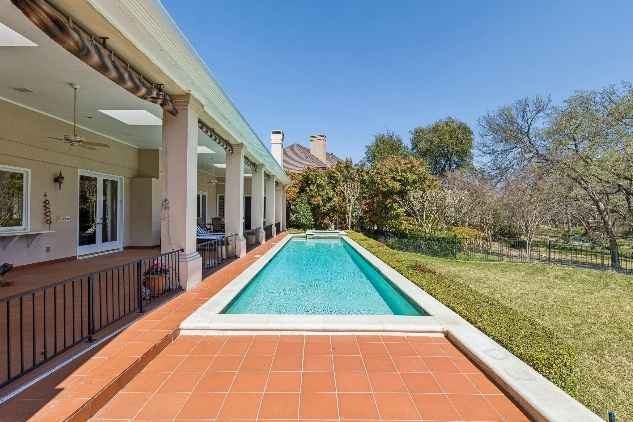 main property photo 33